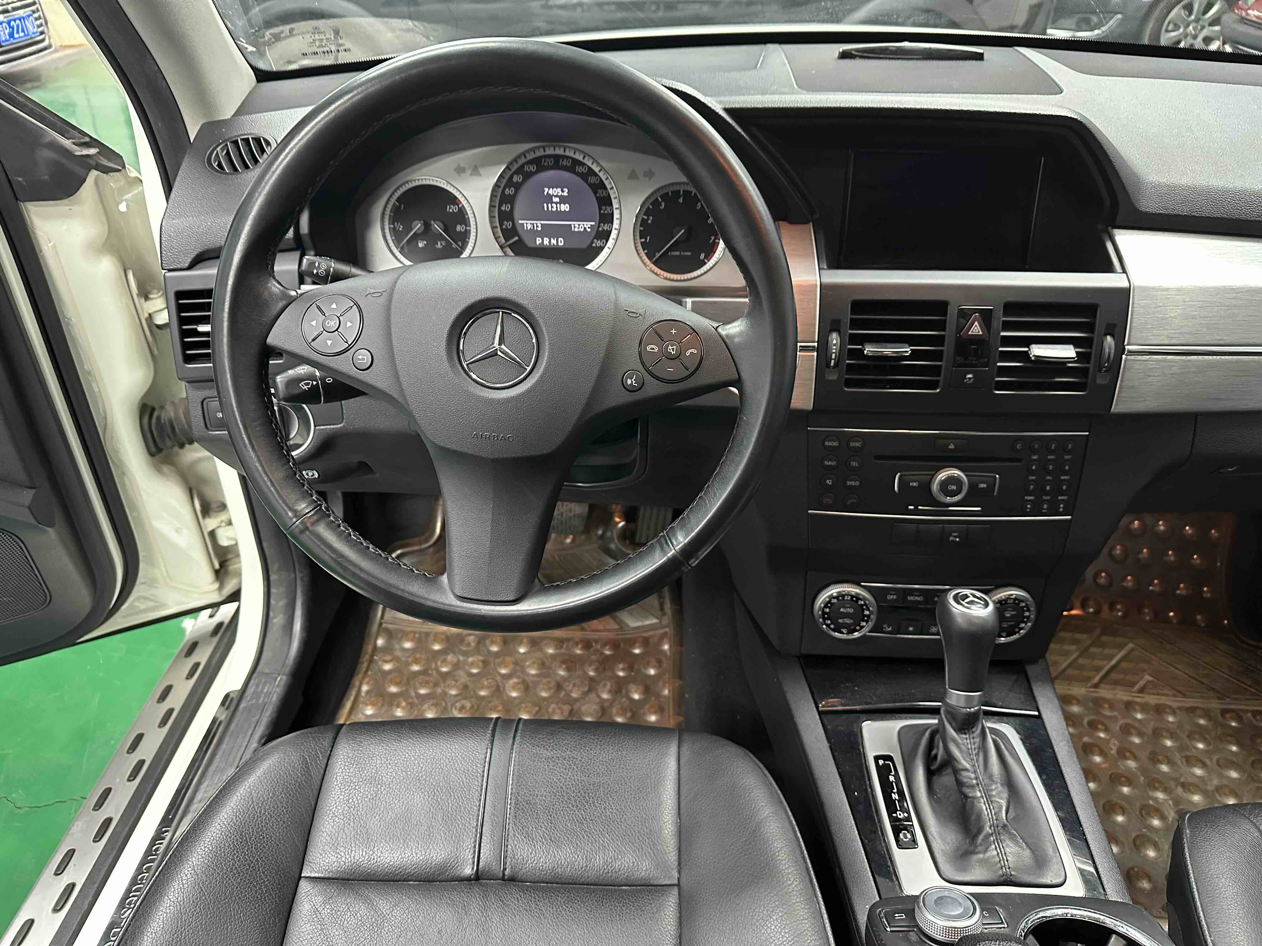 Mercedes-Benz GLK Class (Imported) 2010 car image #6
