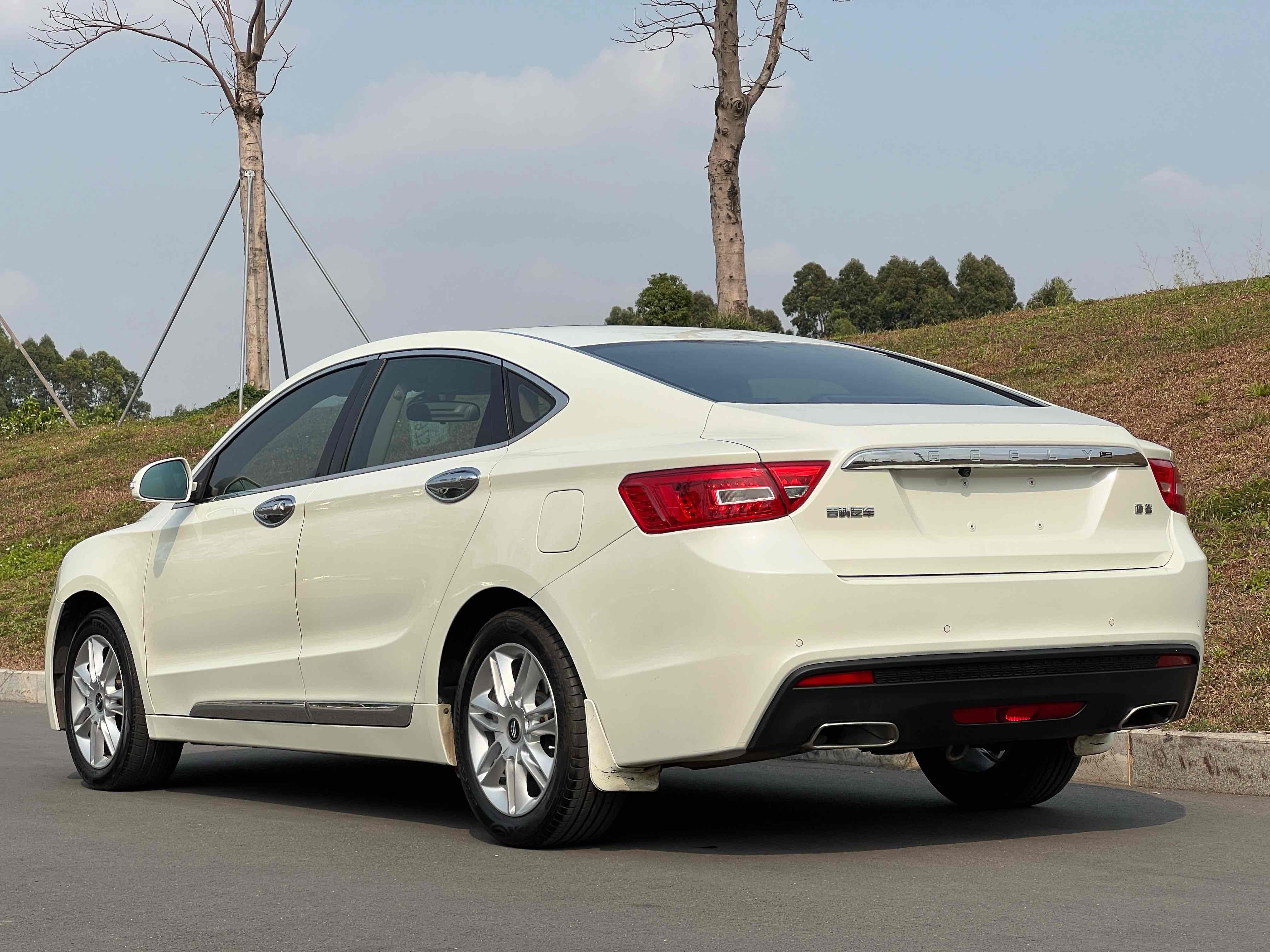 GEELY Ulion 2015 immagine di auto #6