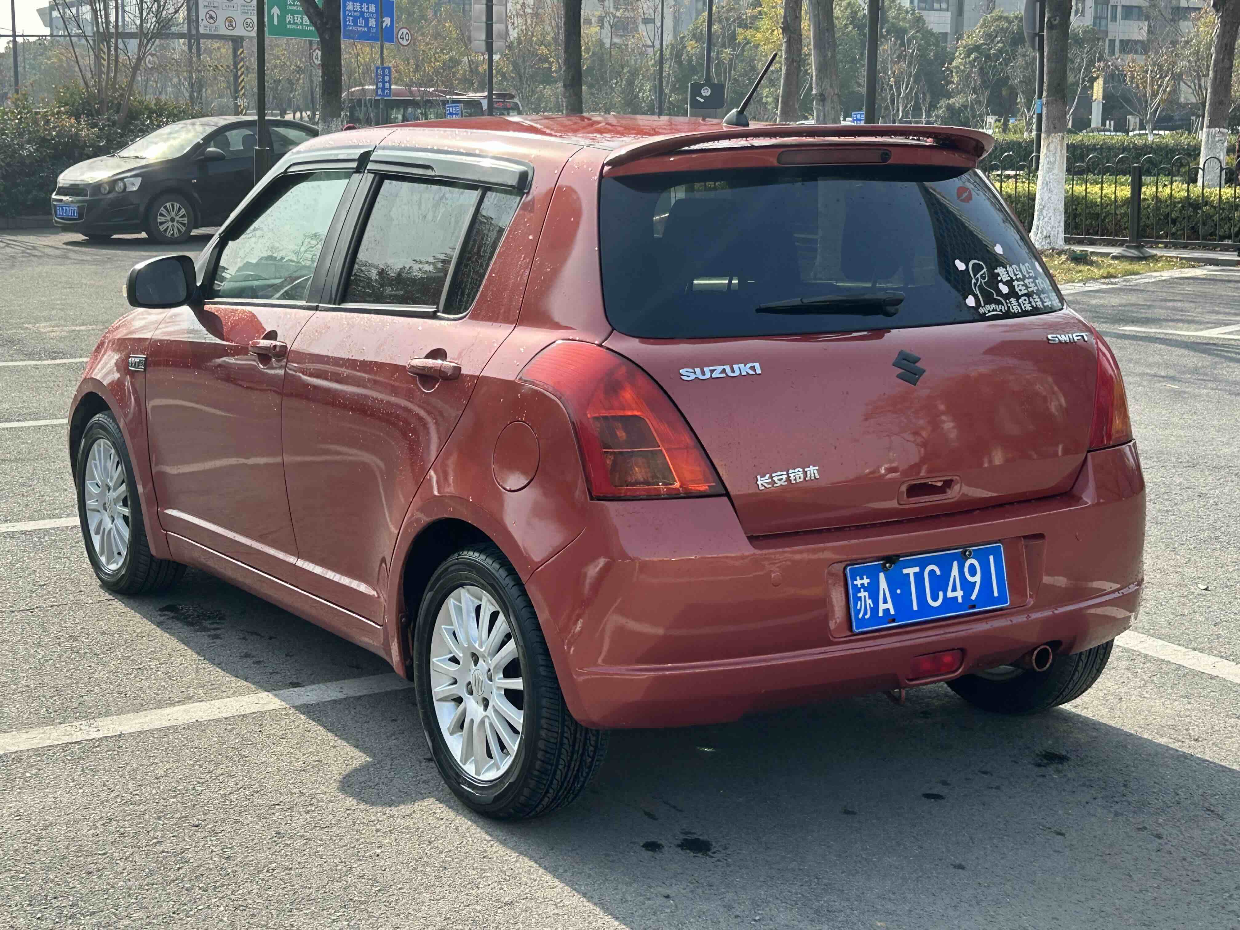 Suzuki Swift 2010 #6 Suzuki Swift 2010 car image #6