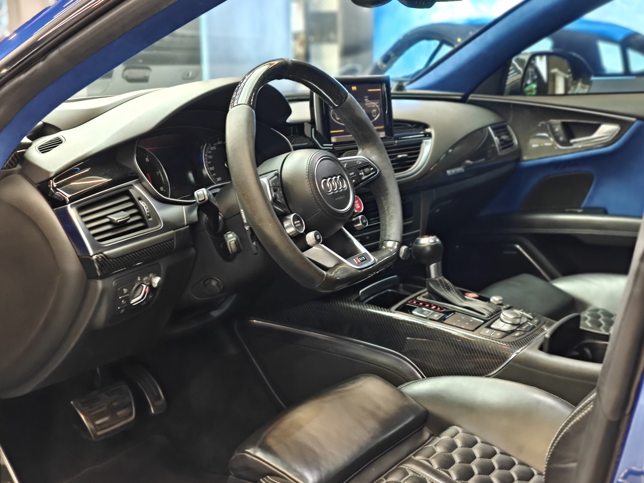 Audi RS 7 2017 car image #6