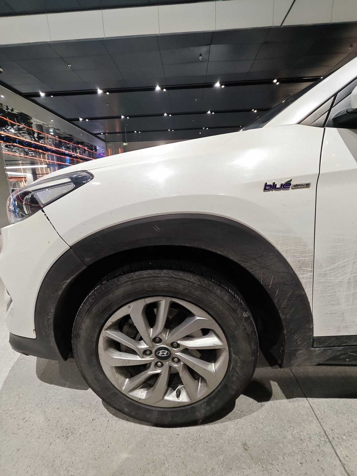 Hyundai Tucson 2017 car image #6