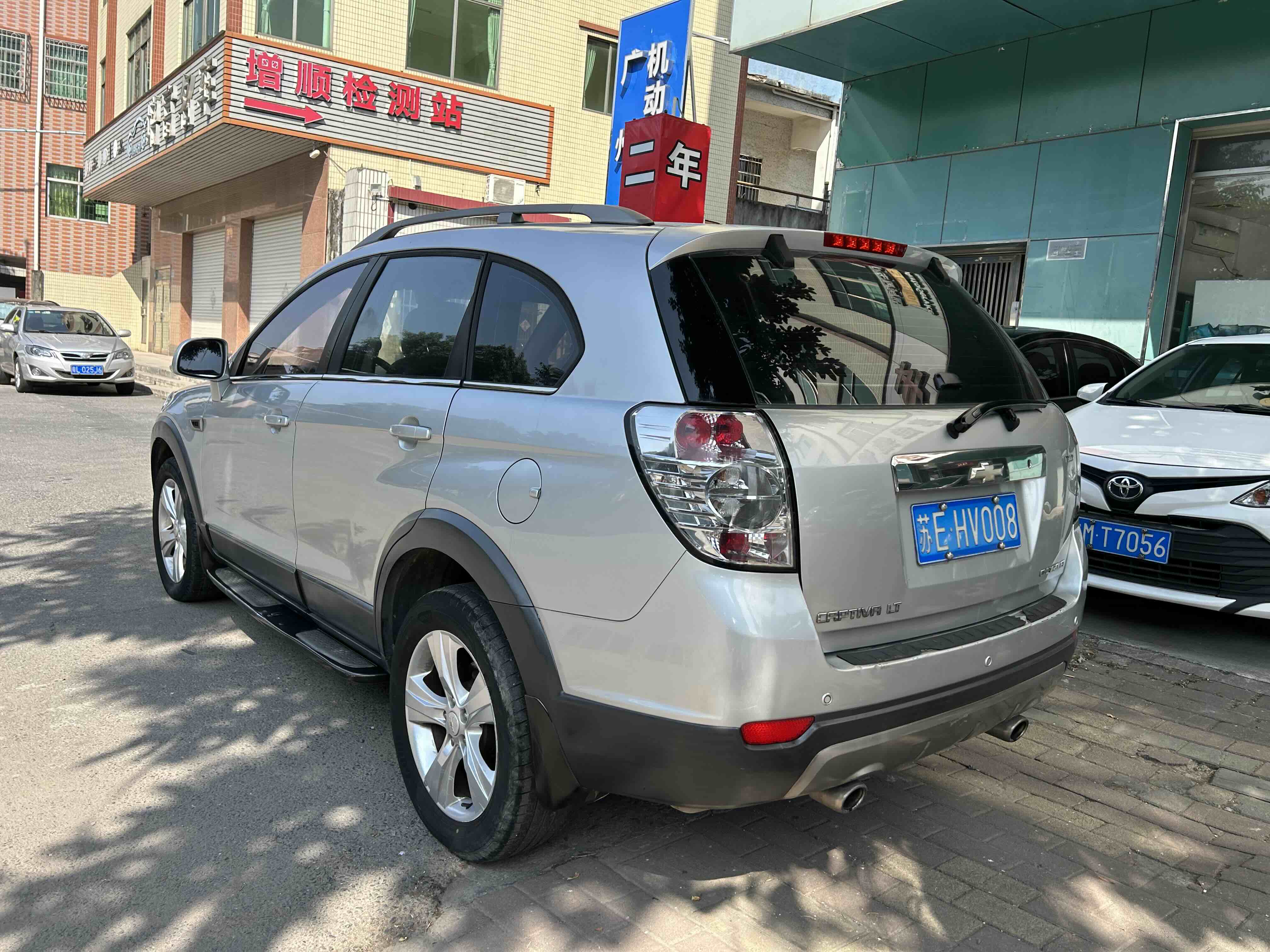 Chevrolet Captiva (Imported) 2011 car image #6