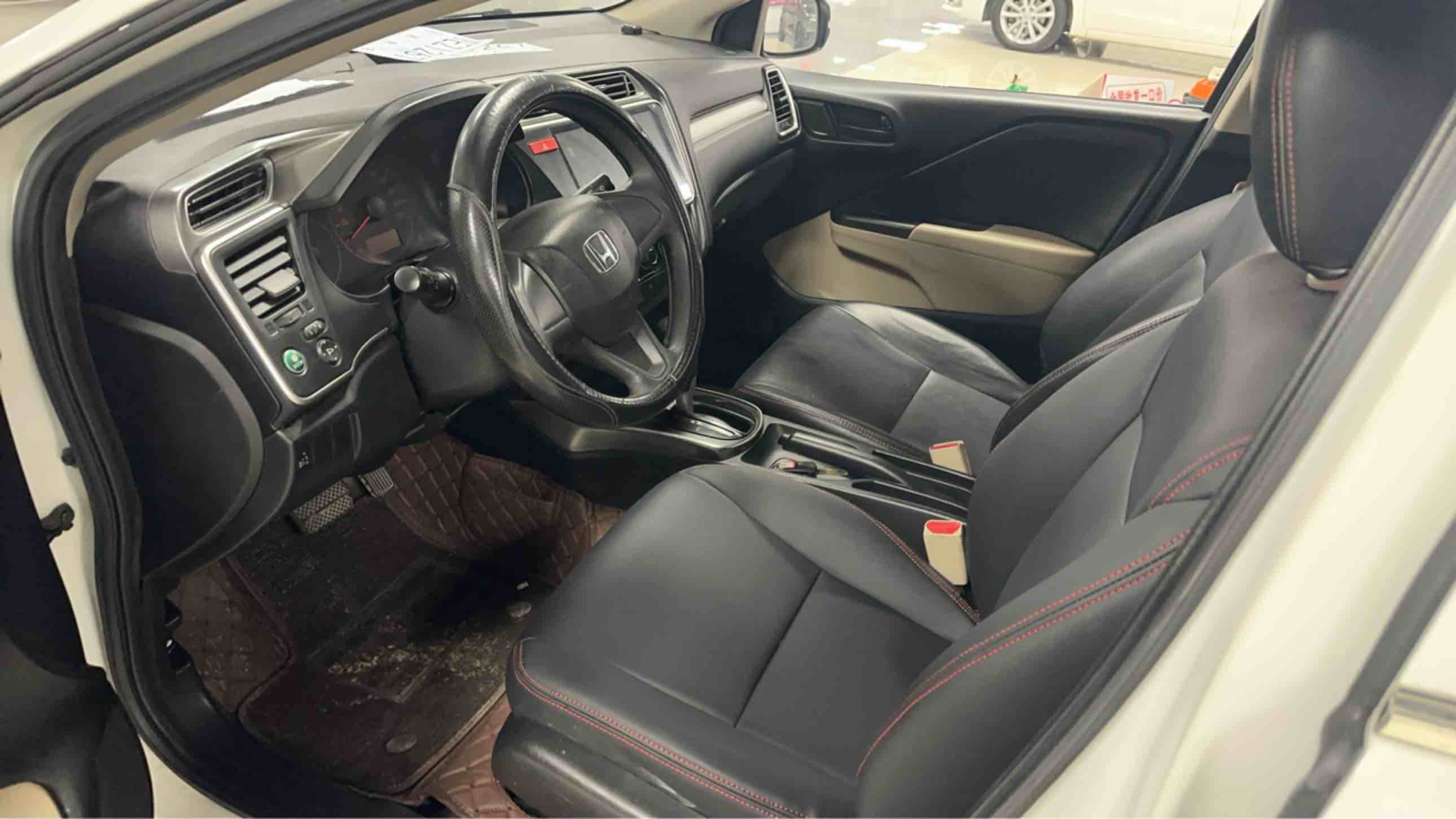 Honda Greiz 2016 car image #6