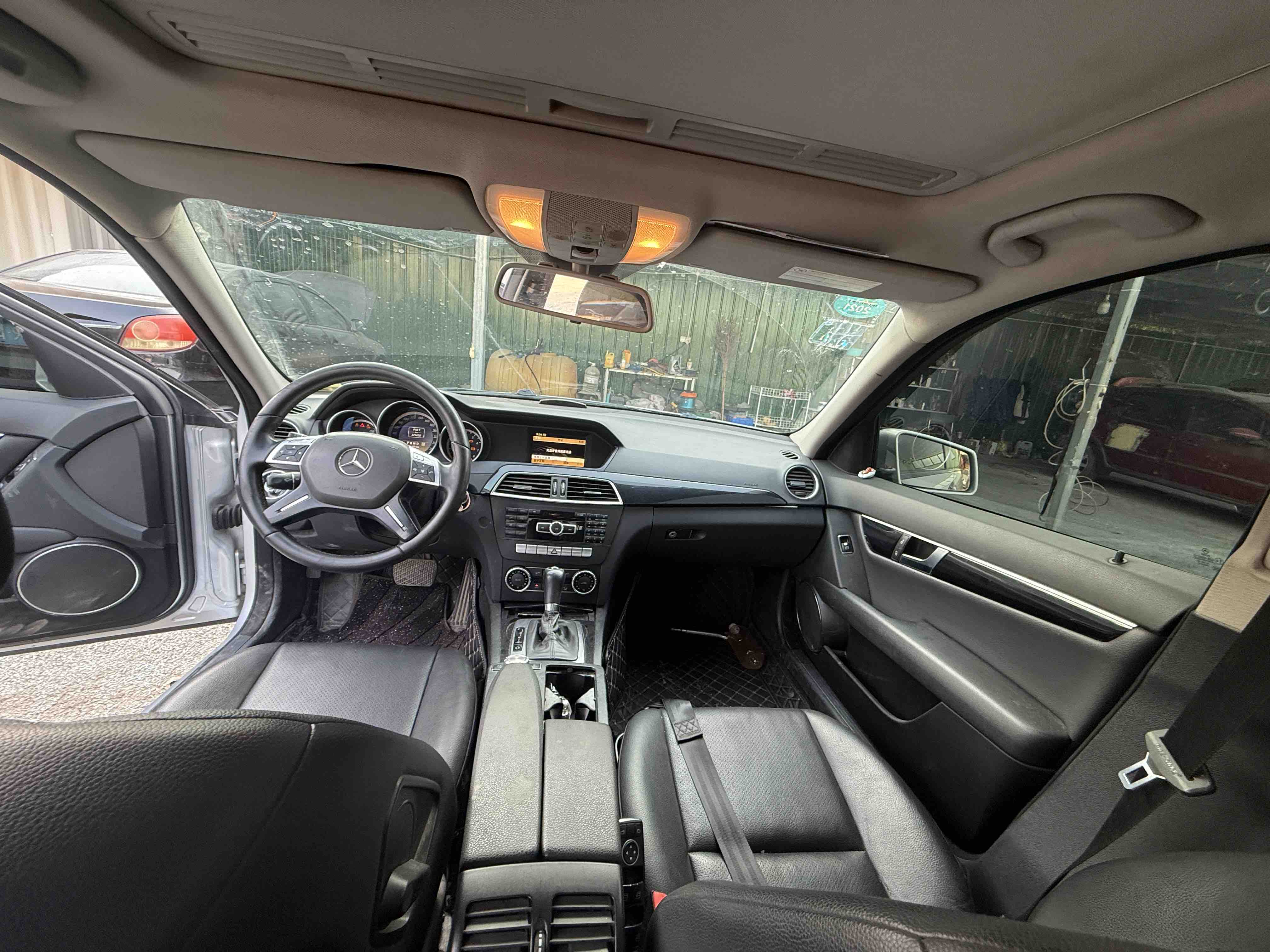 Mercedes-Benz C Class 2012 car image #6