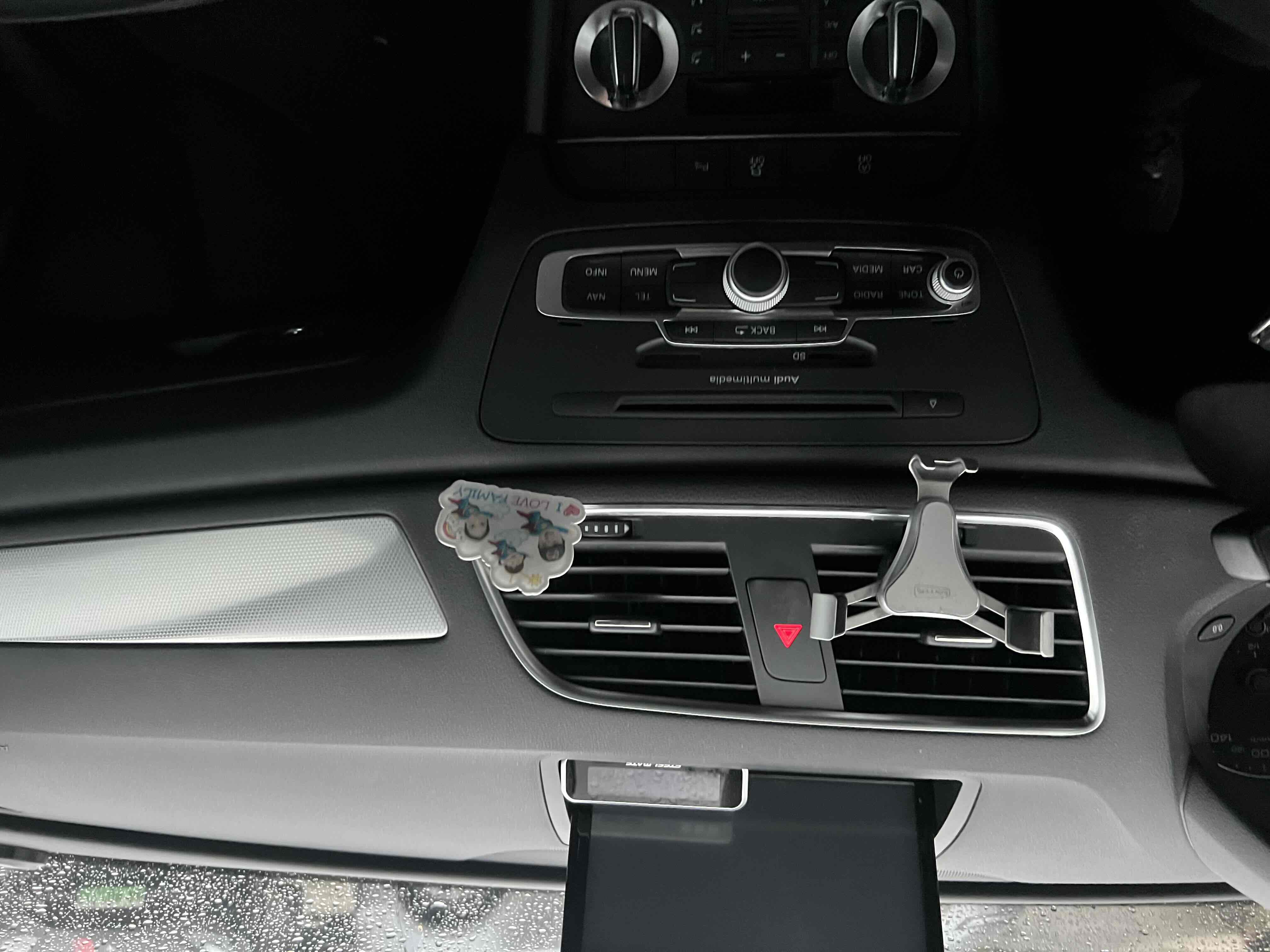 Audi Q3 2016 car image #6