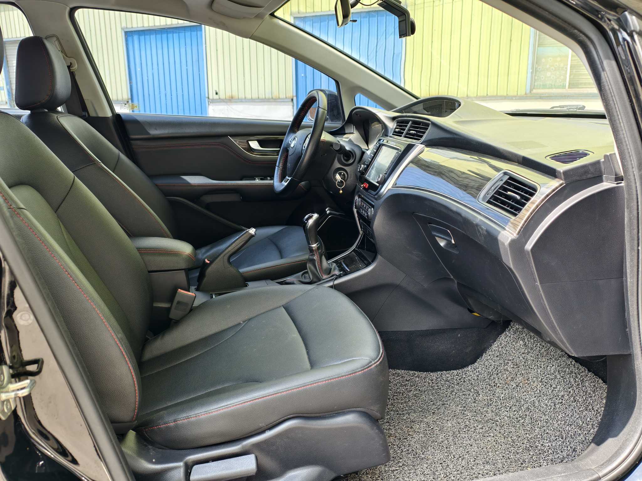 Great Wall C50 2016 car image #6