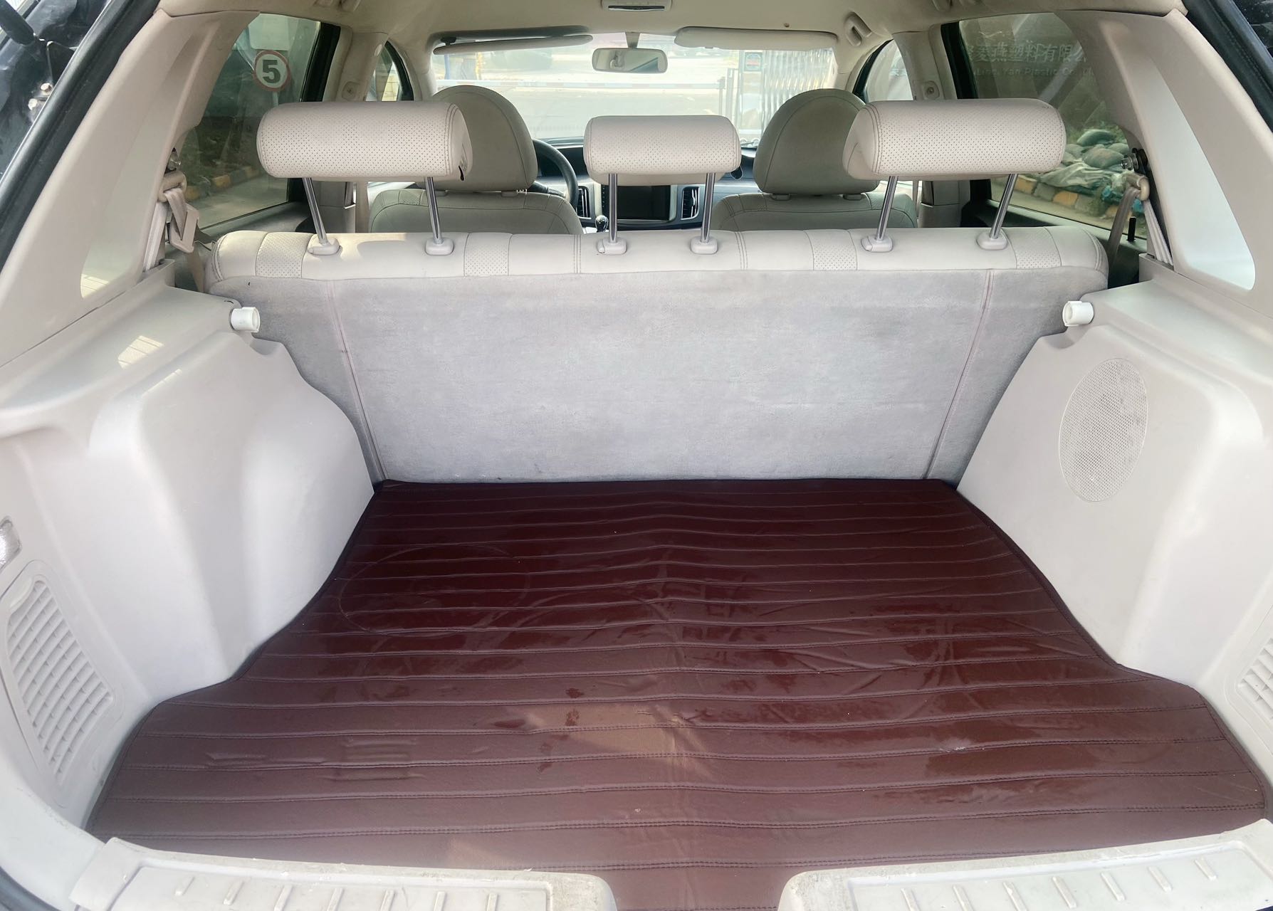 BYD e6 2015 car image #6