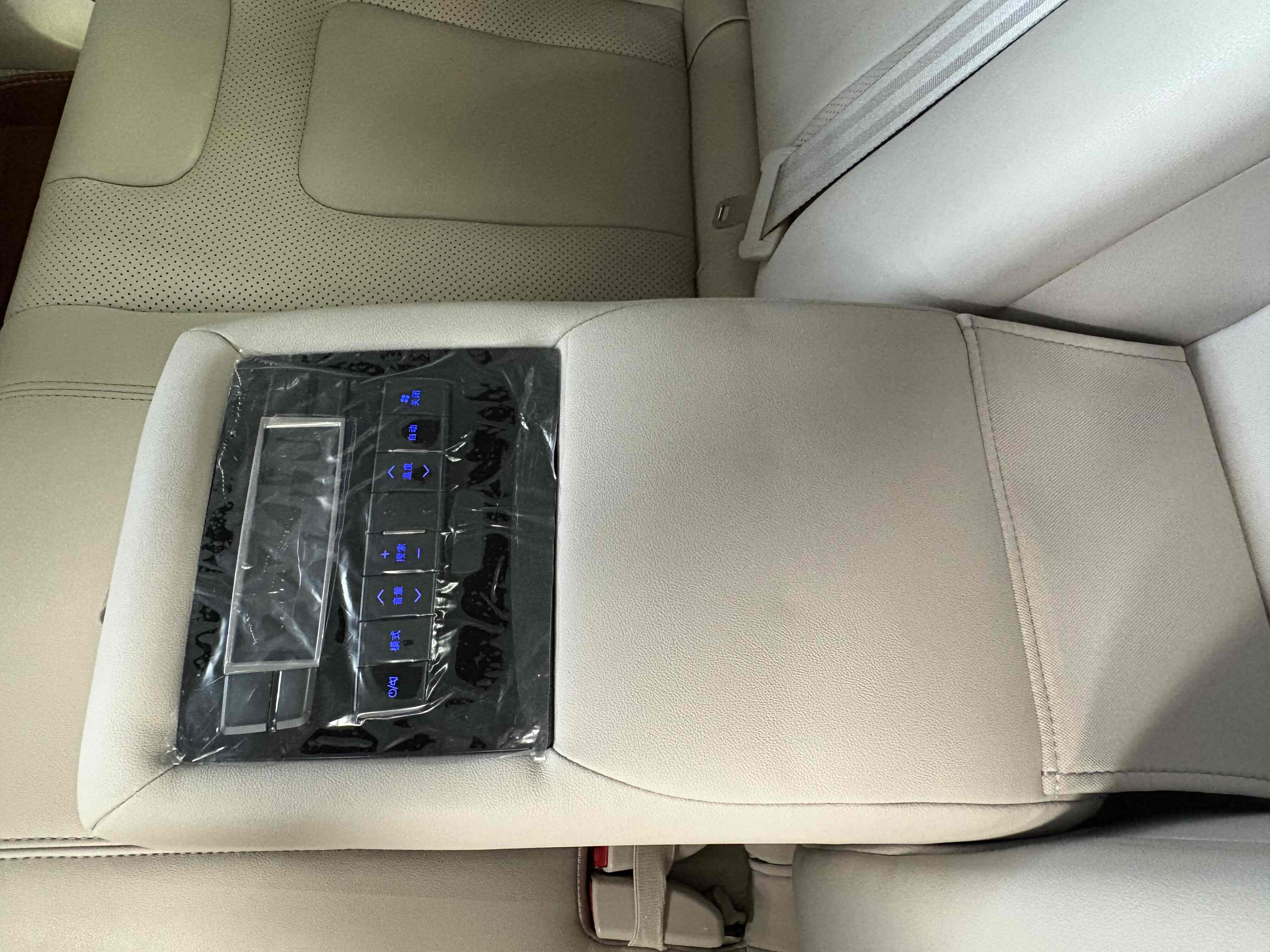 BYD e6 2016 #6 BYD e6 2016 car image #6