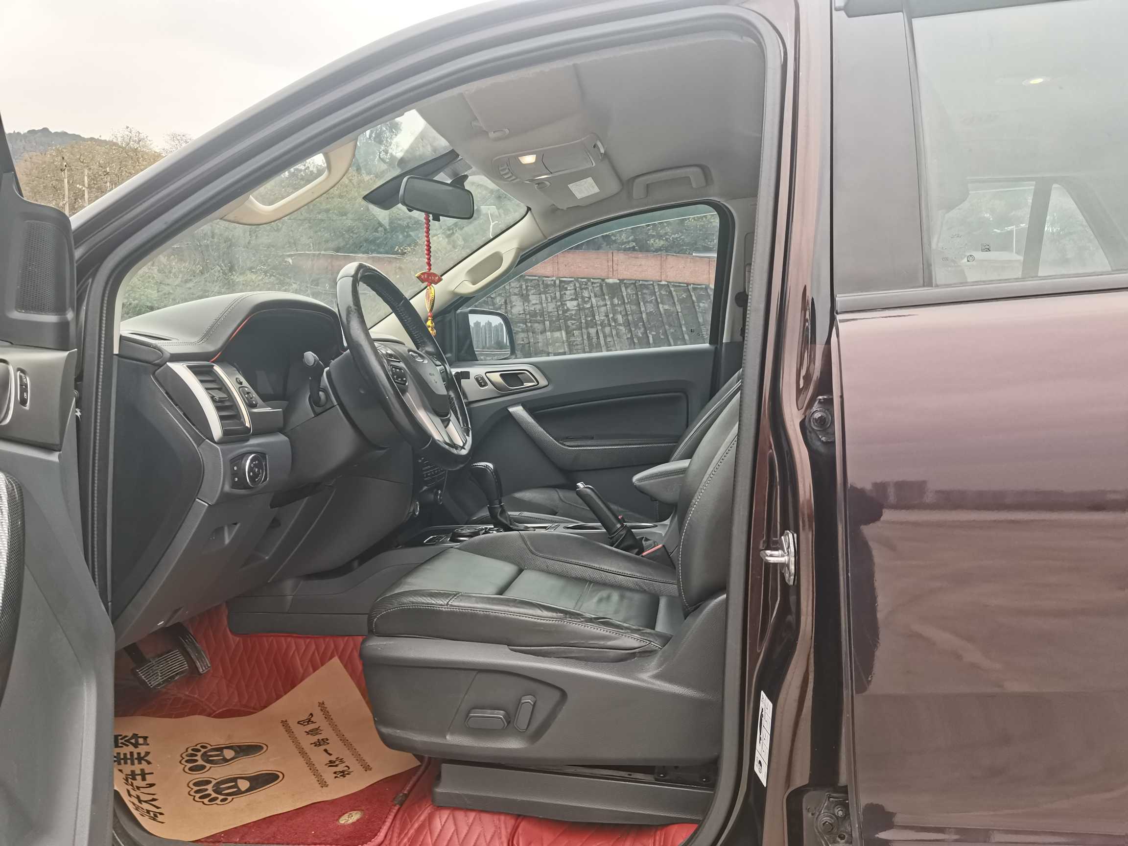 Ford Everest 2016 immagine di auto #6