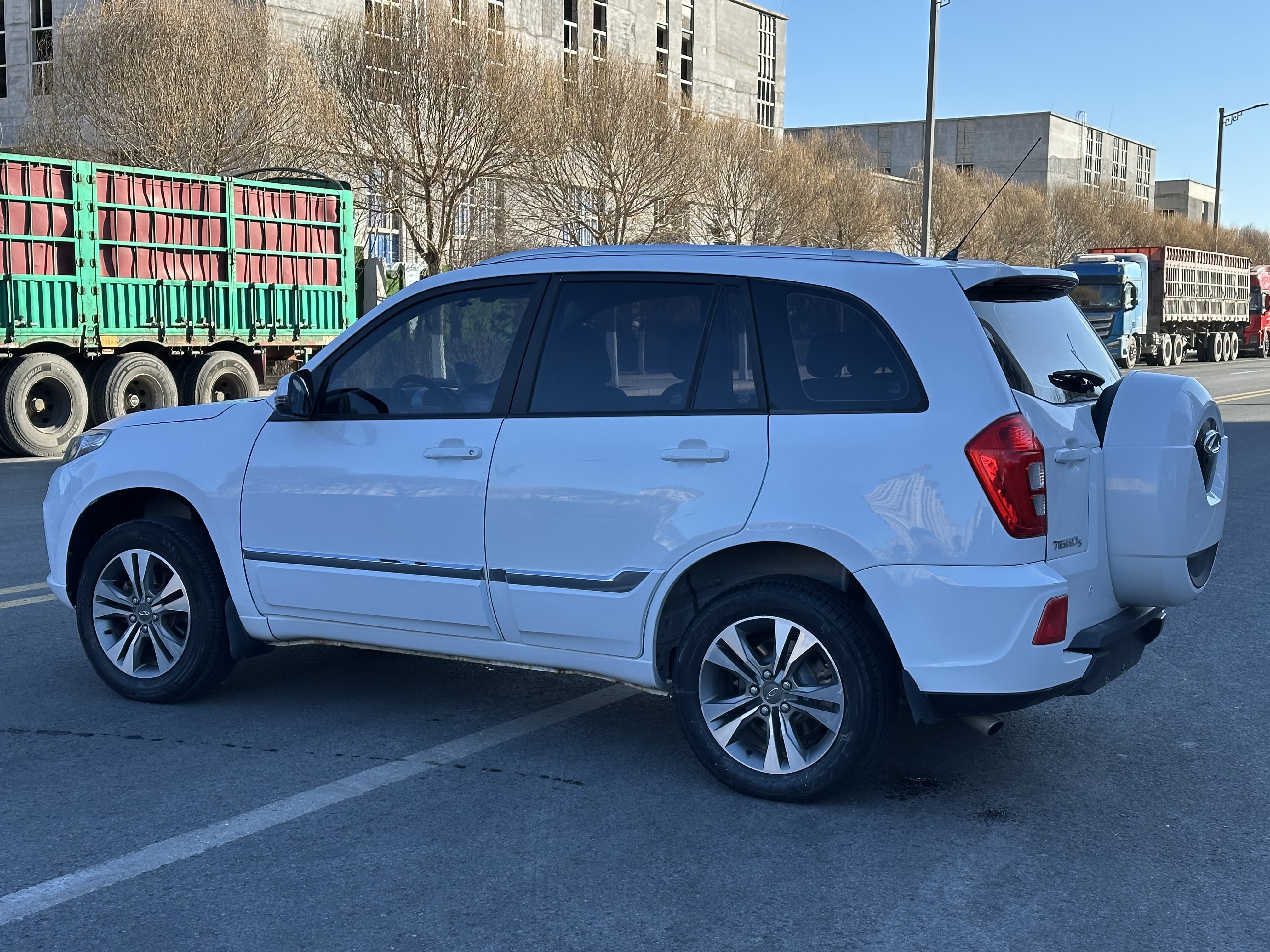 Tiggo 3 2015 #6 Tiggo 3 2015 car image #6