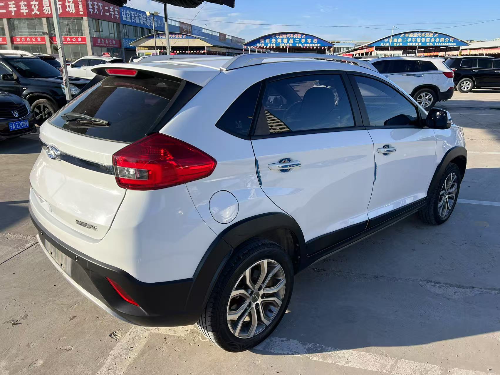 Chery Tiggo 3 2018 immagine di auto #6