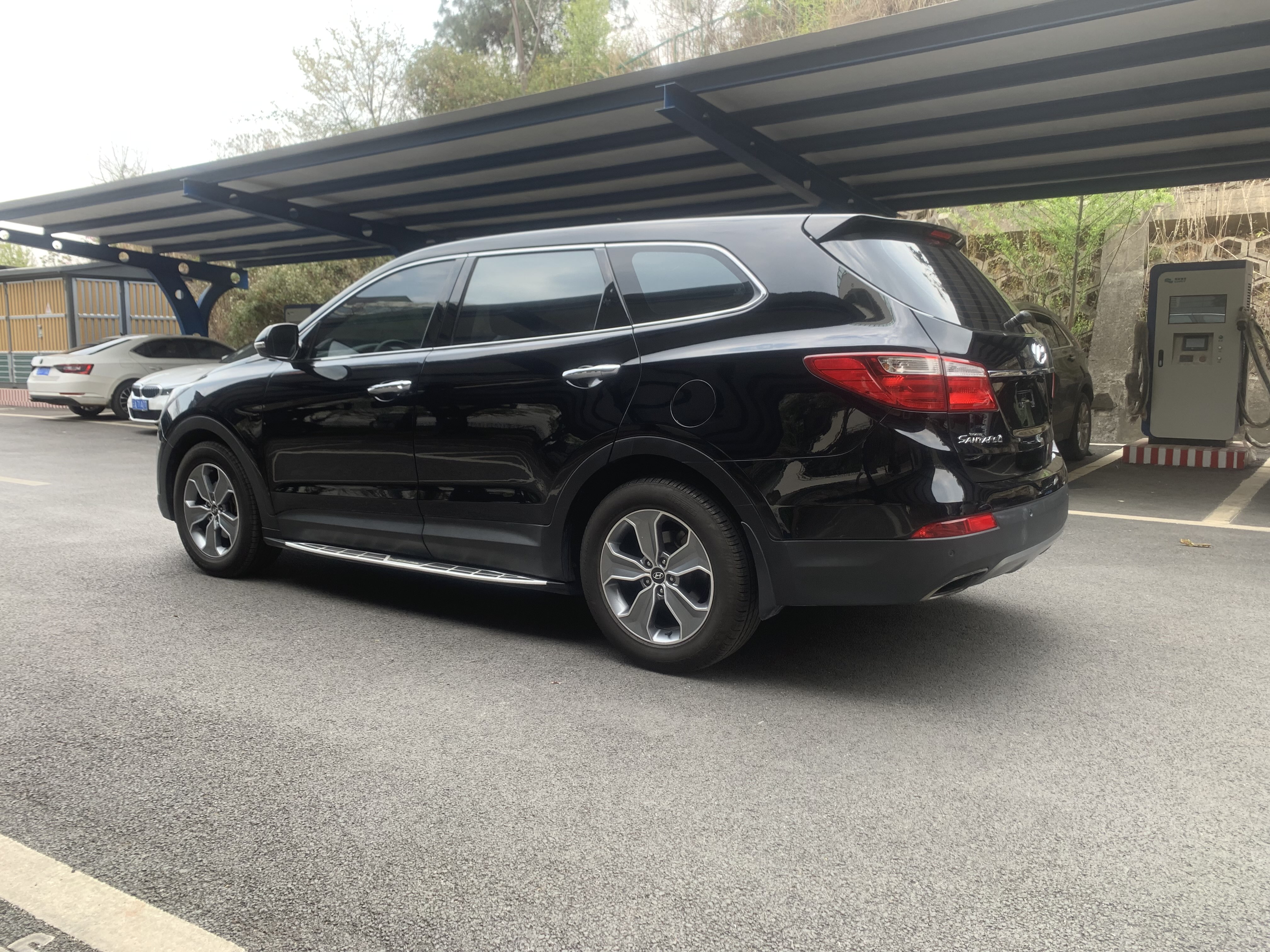 Hyundai Grand Santa Fe 2016 car image #6