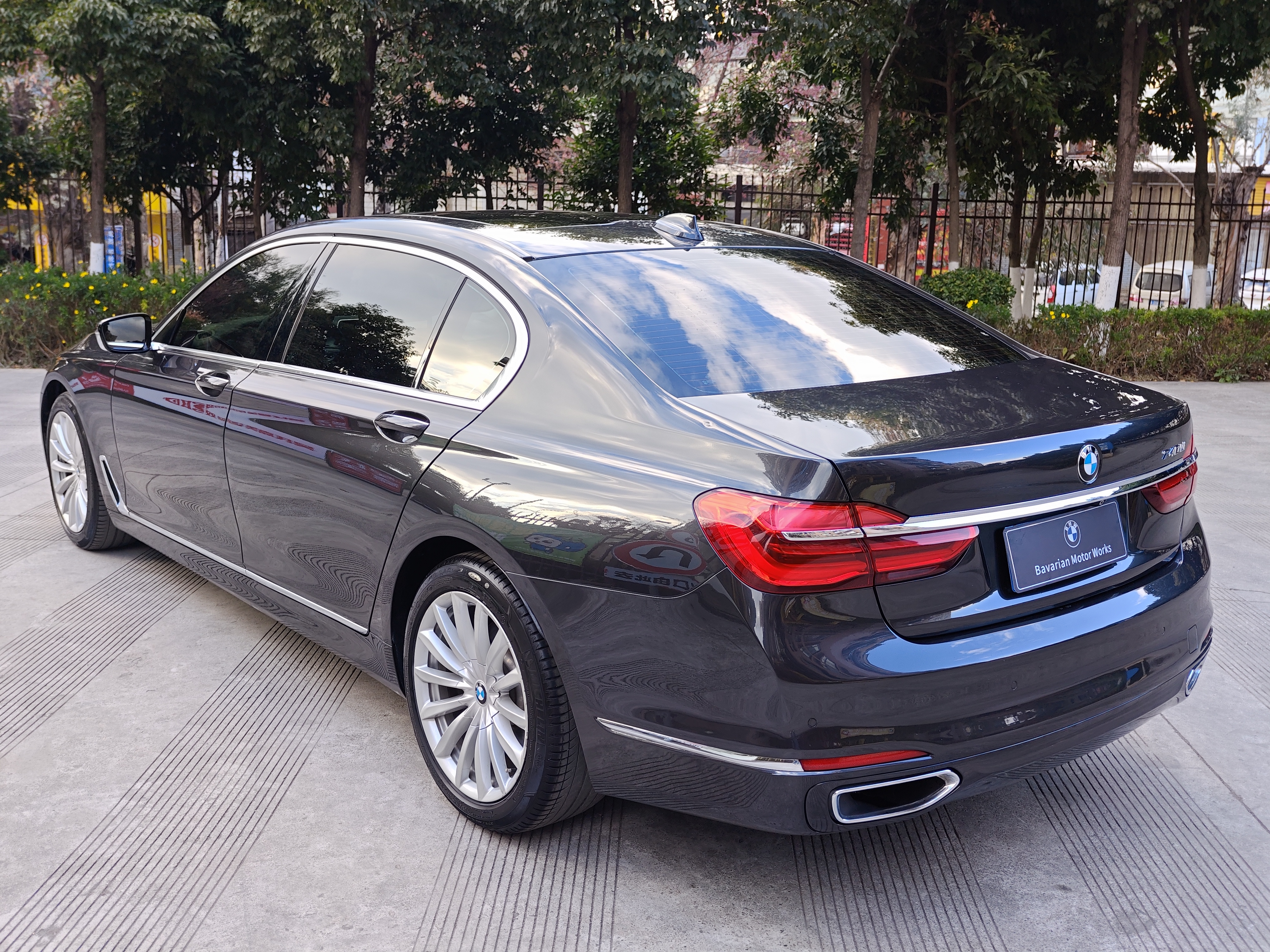 BMW 7 Series 2016 #6 BMW 7 Series 2016 car image #6