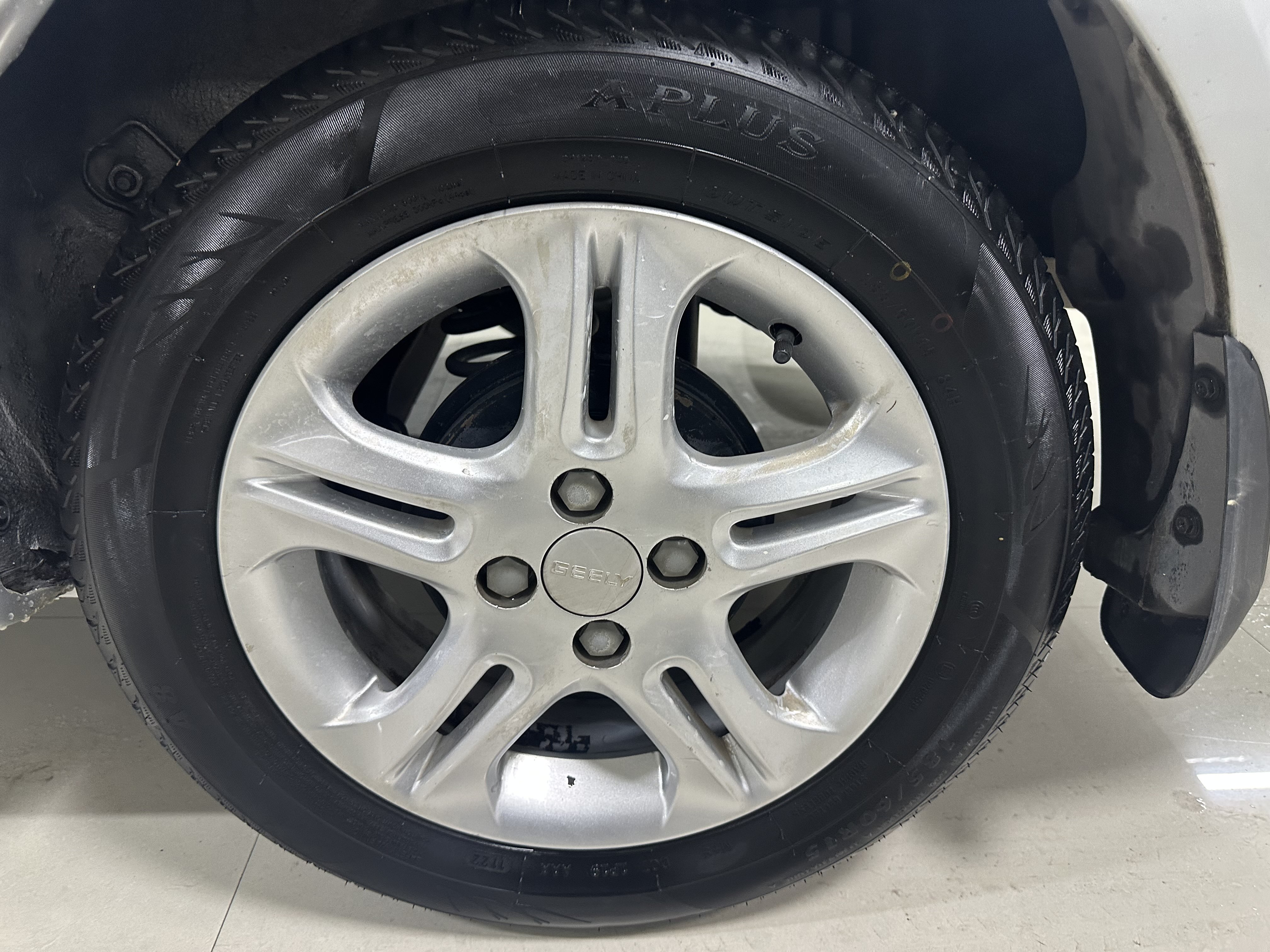 GEELY KingKong 2016 car image #6