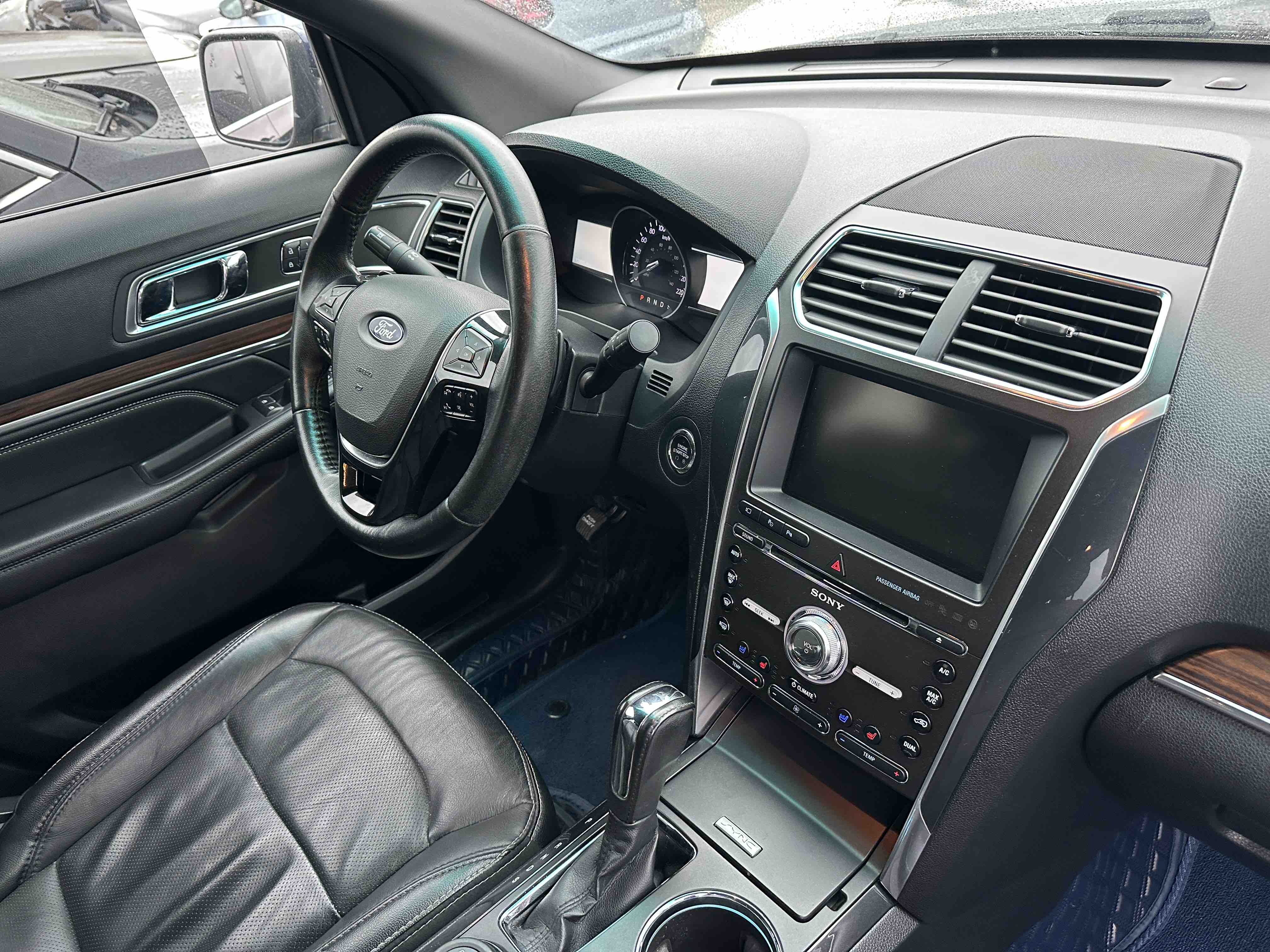 Ford Explorer (Imported) 2016 car image #6