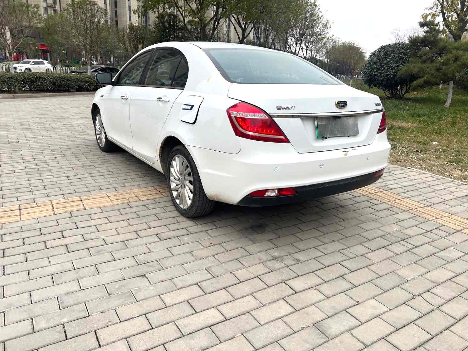 GEELY Emgrand New Energy 2017 #6 GEELY Emgrand New Energy 2017 car image #6