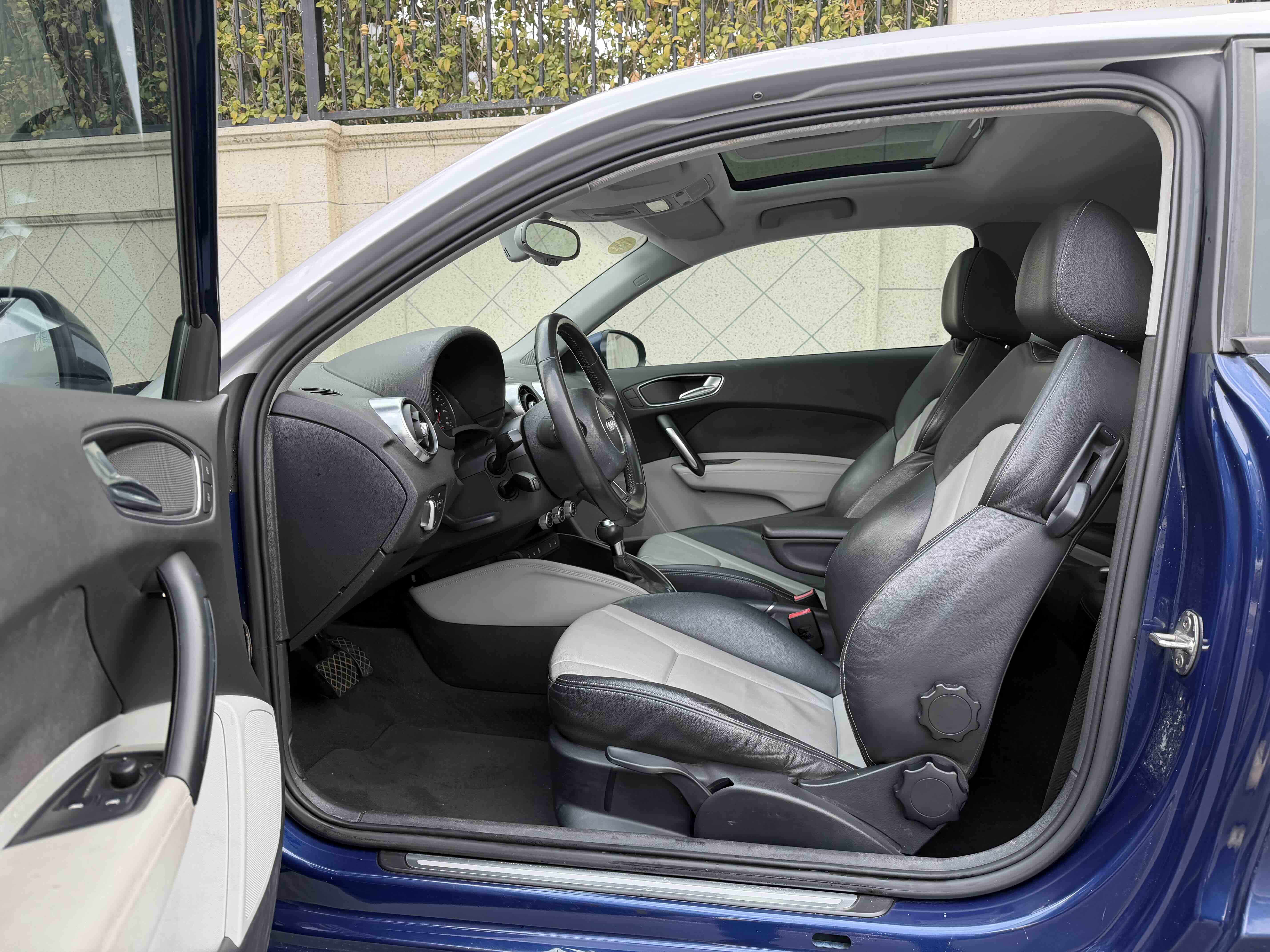 Audi A1 2011 #6 Audi A1 2011 car image #6