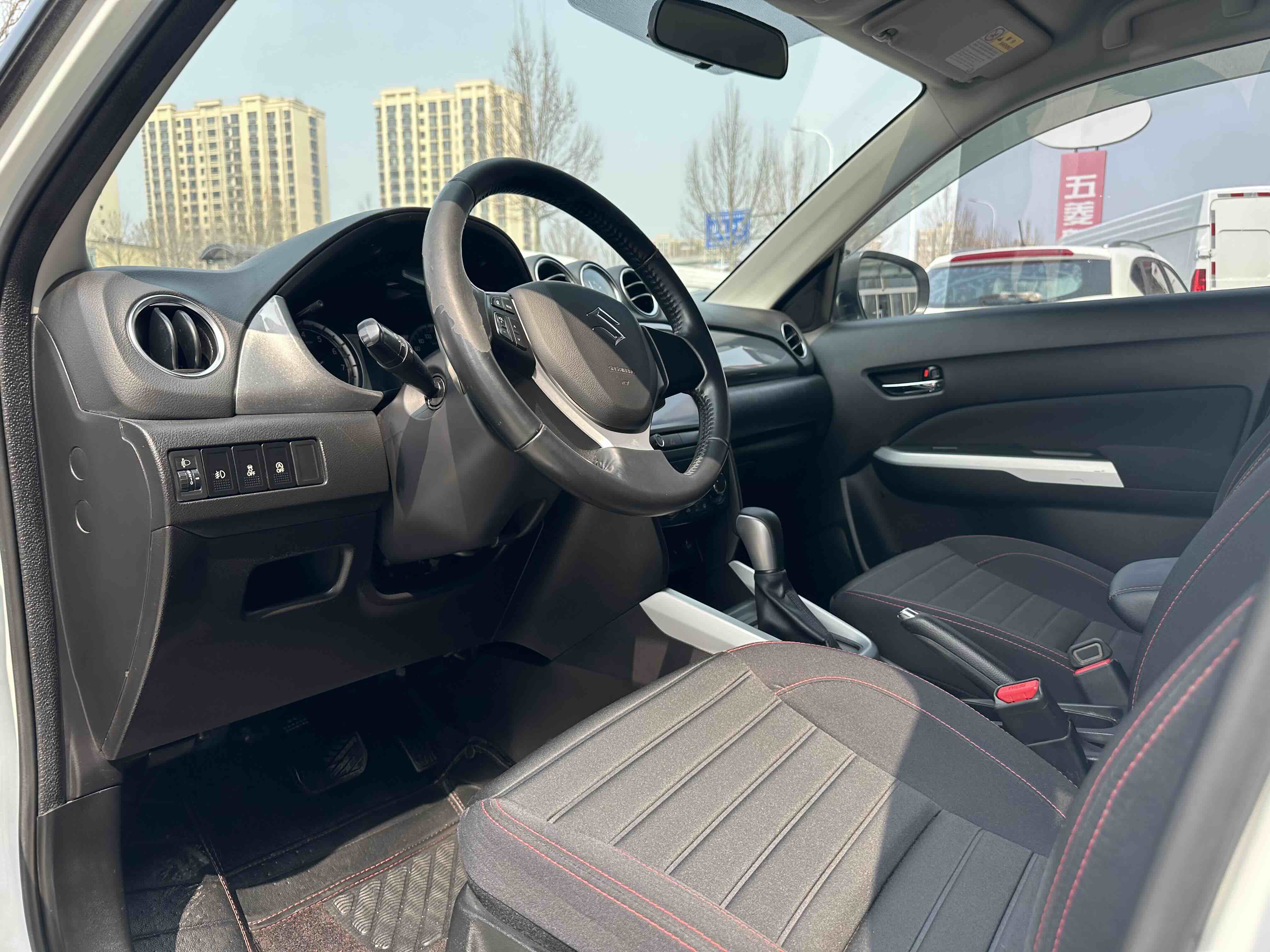 Suzuki Vitara 2017 صورة سيارة #6