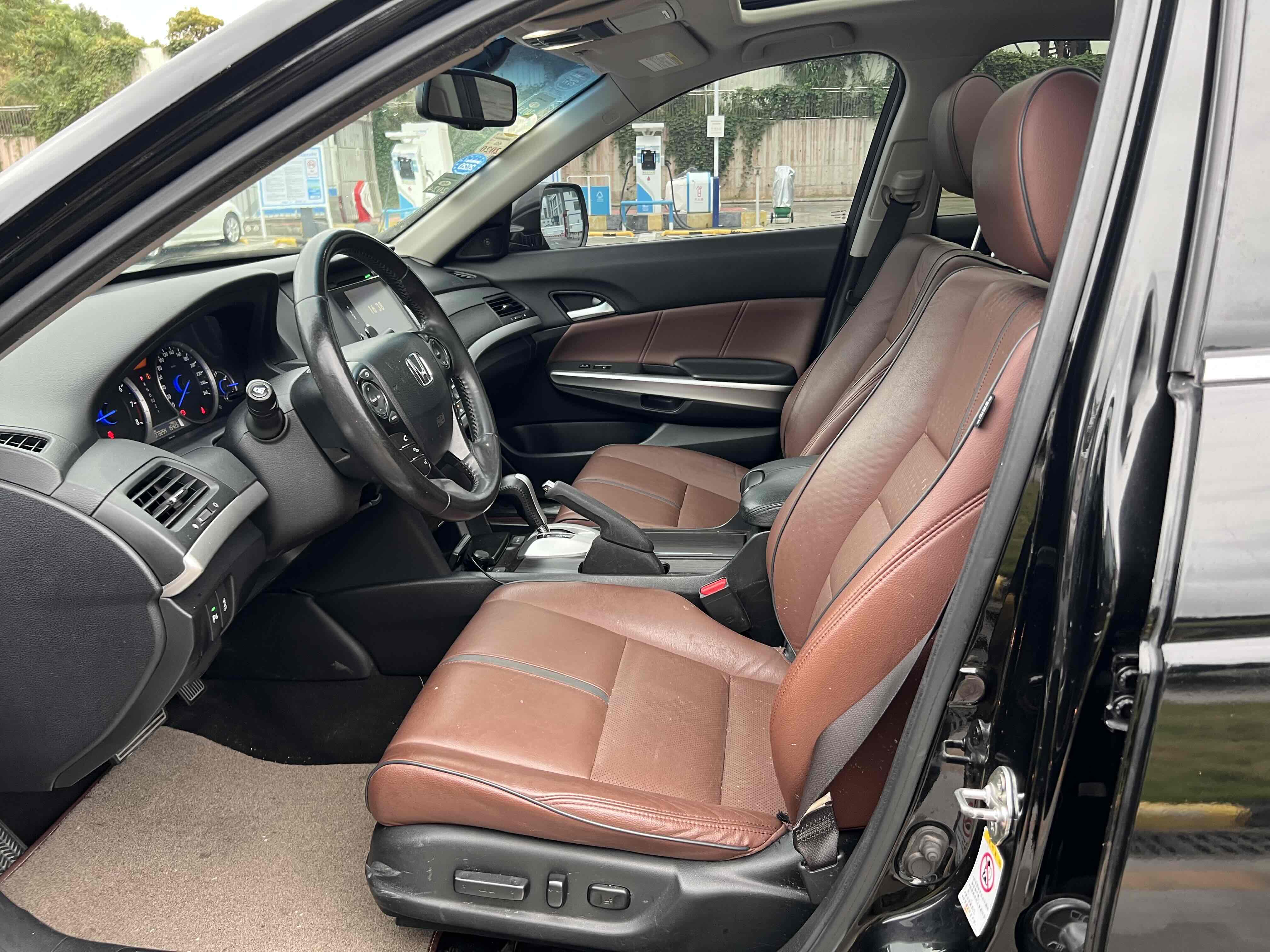 Honda CROSSTOUR 2016 car image #6