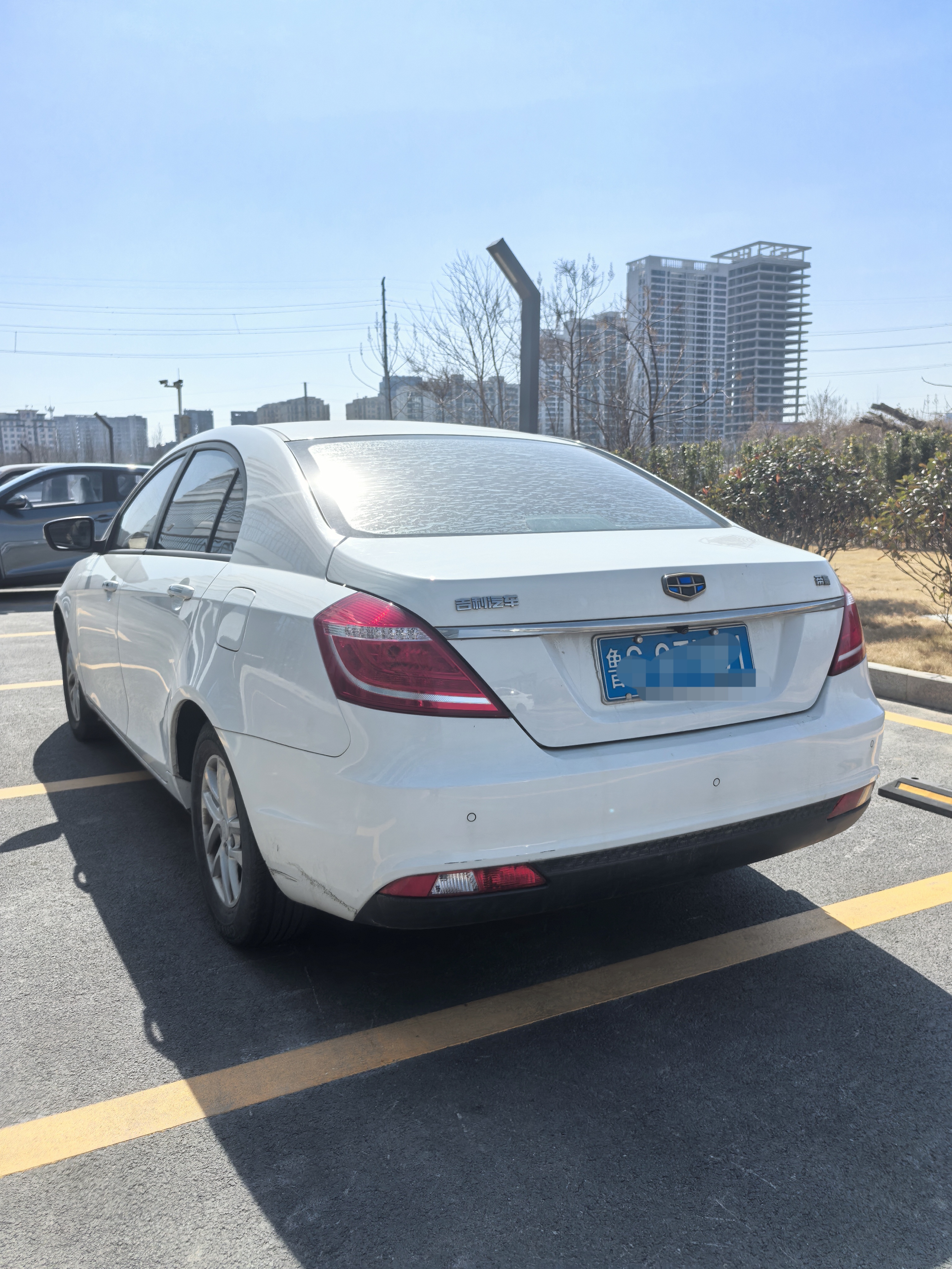 GEELY Emgrand 2016 car image #6