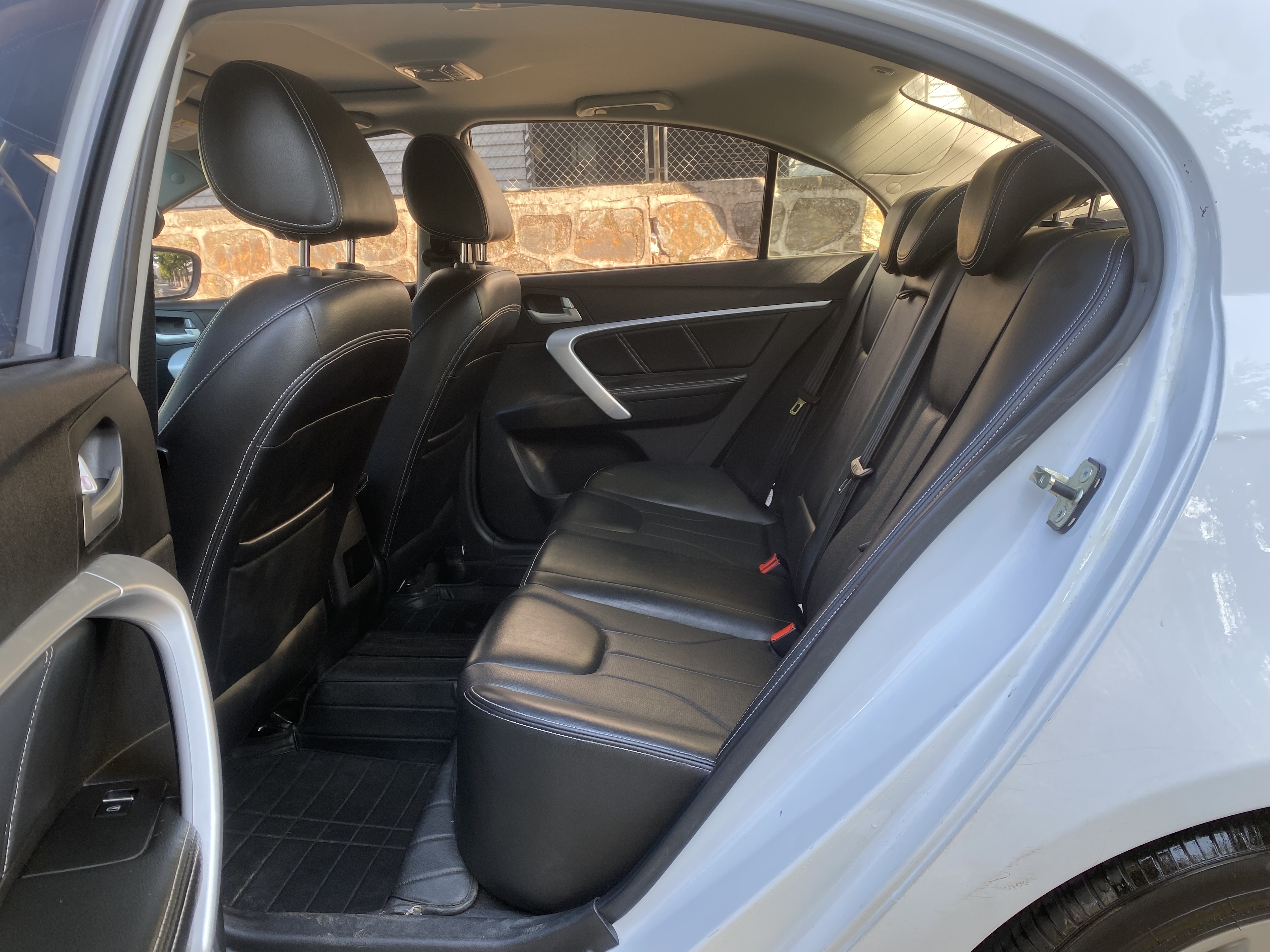 Emgrand 2016 immagine di auto #6