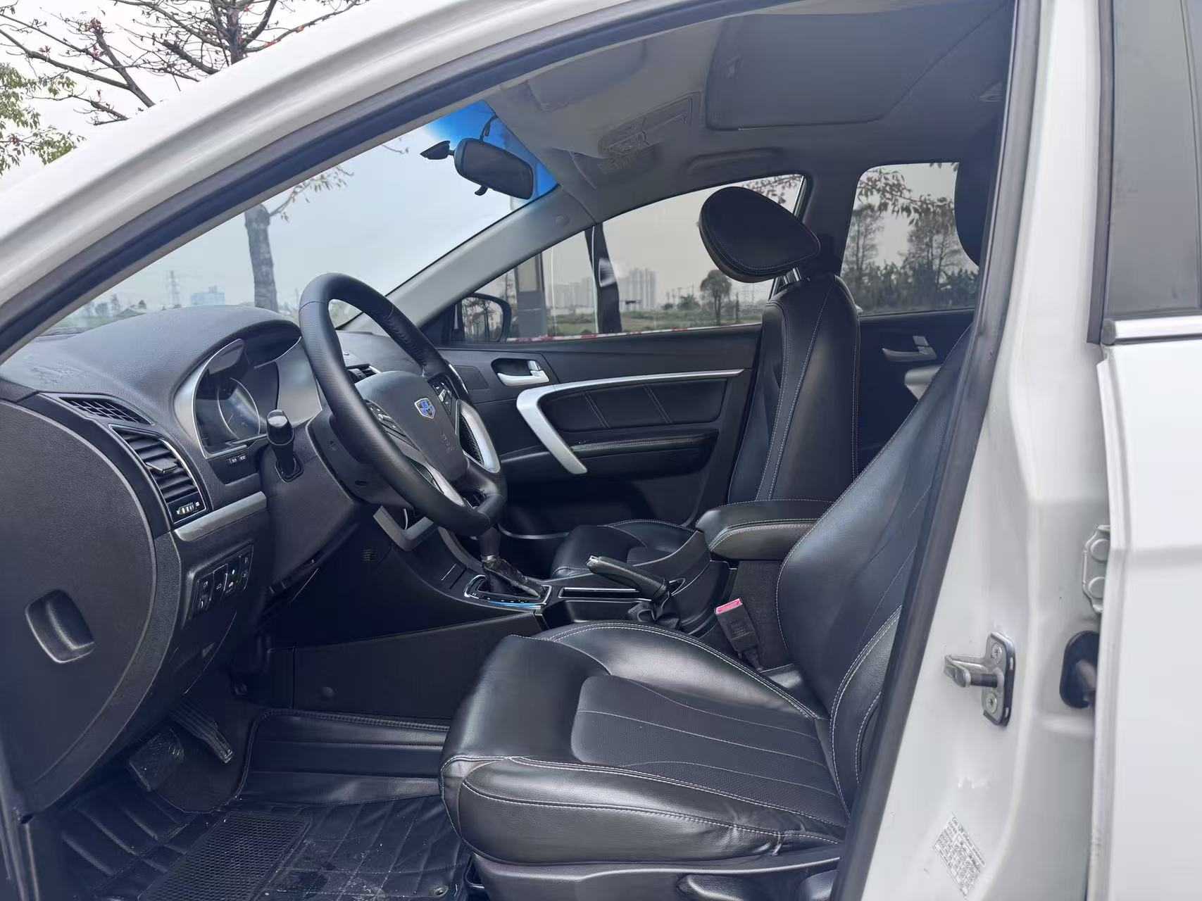 GEELY Emgrand 2016 car image #6