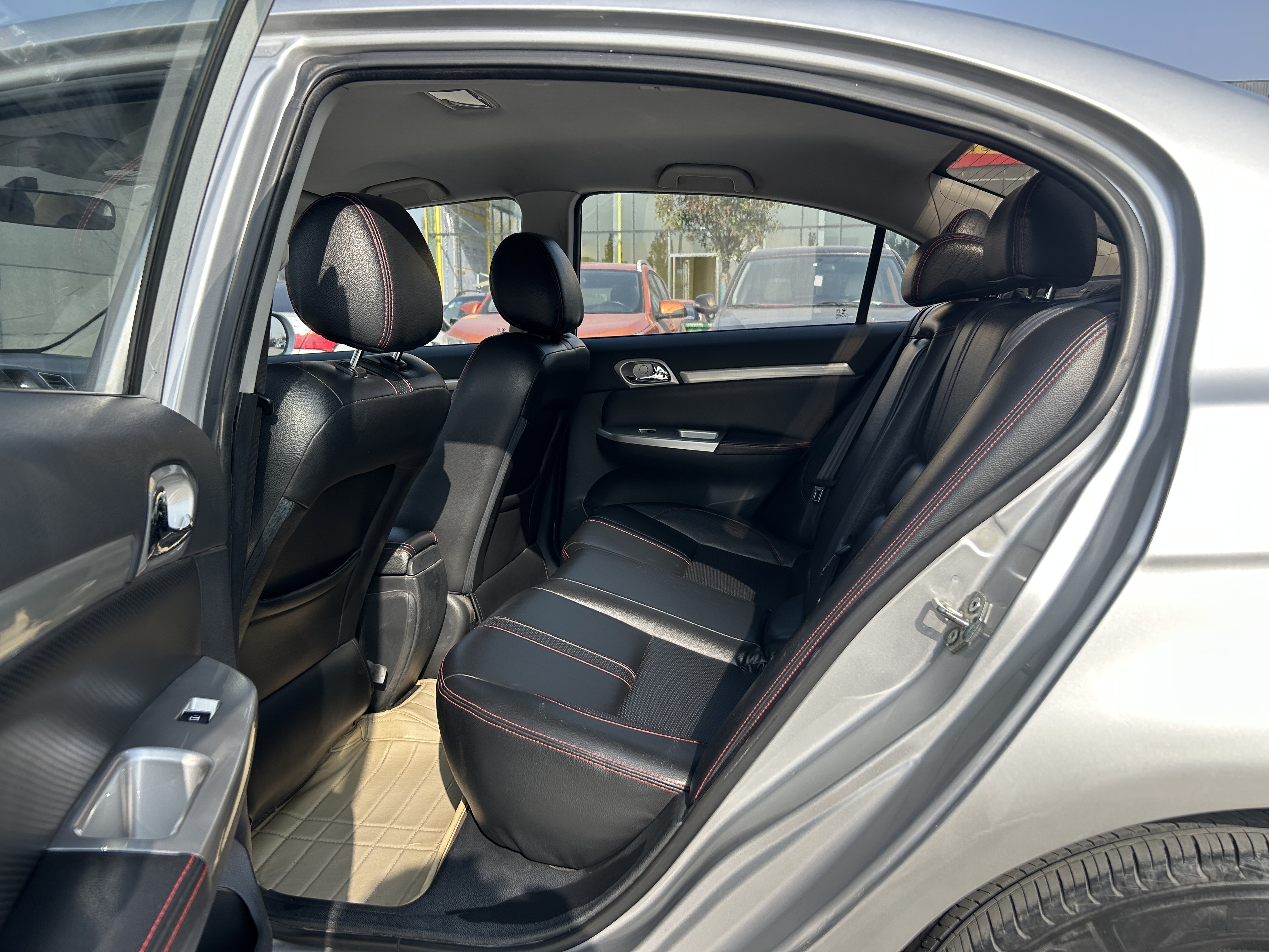 Great Wall C50 2014 صورة سيارة #6