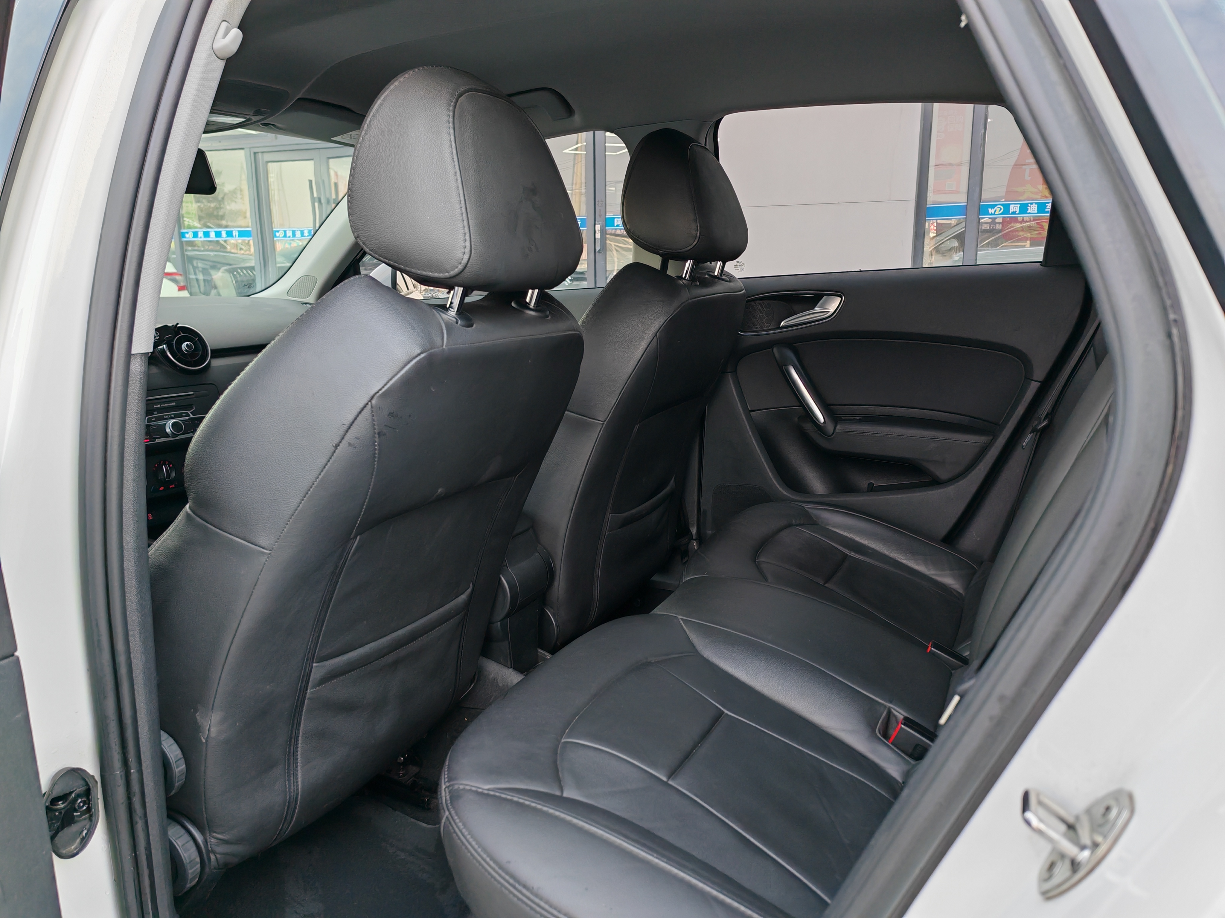 Audi A1 2016 car image #6