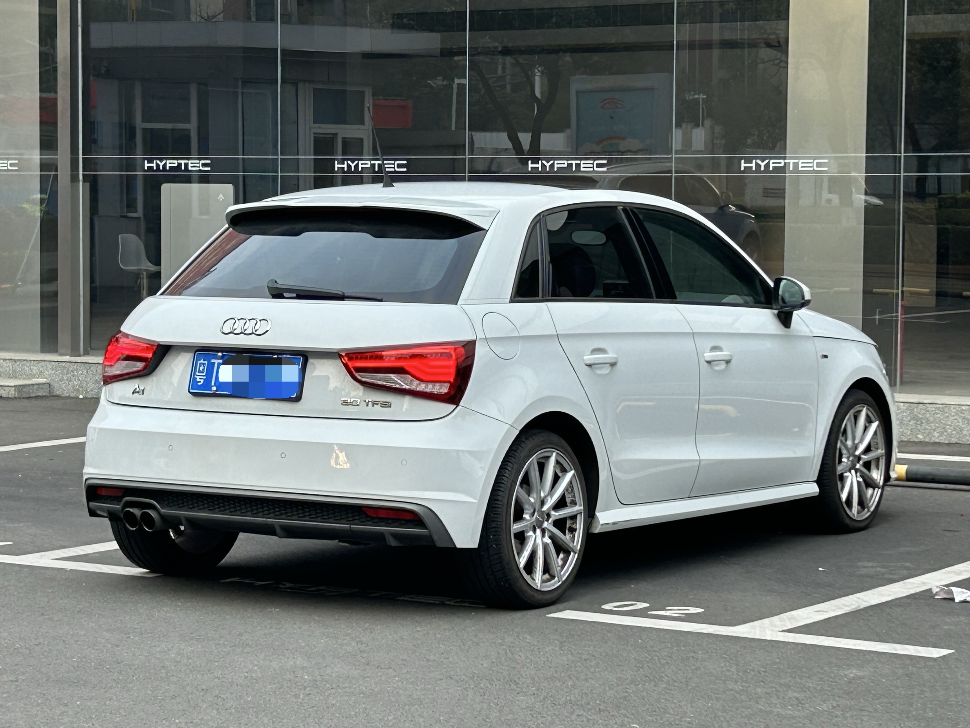 Audi A1 2016 car image #6