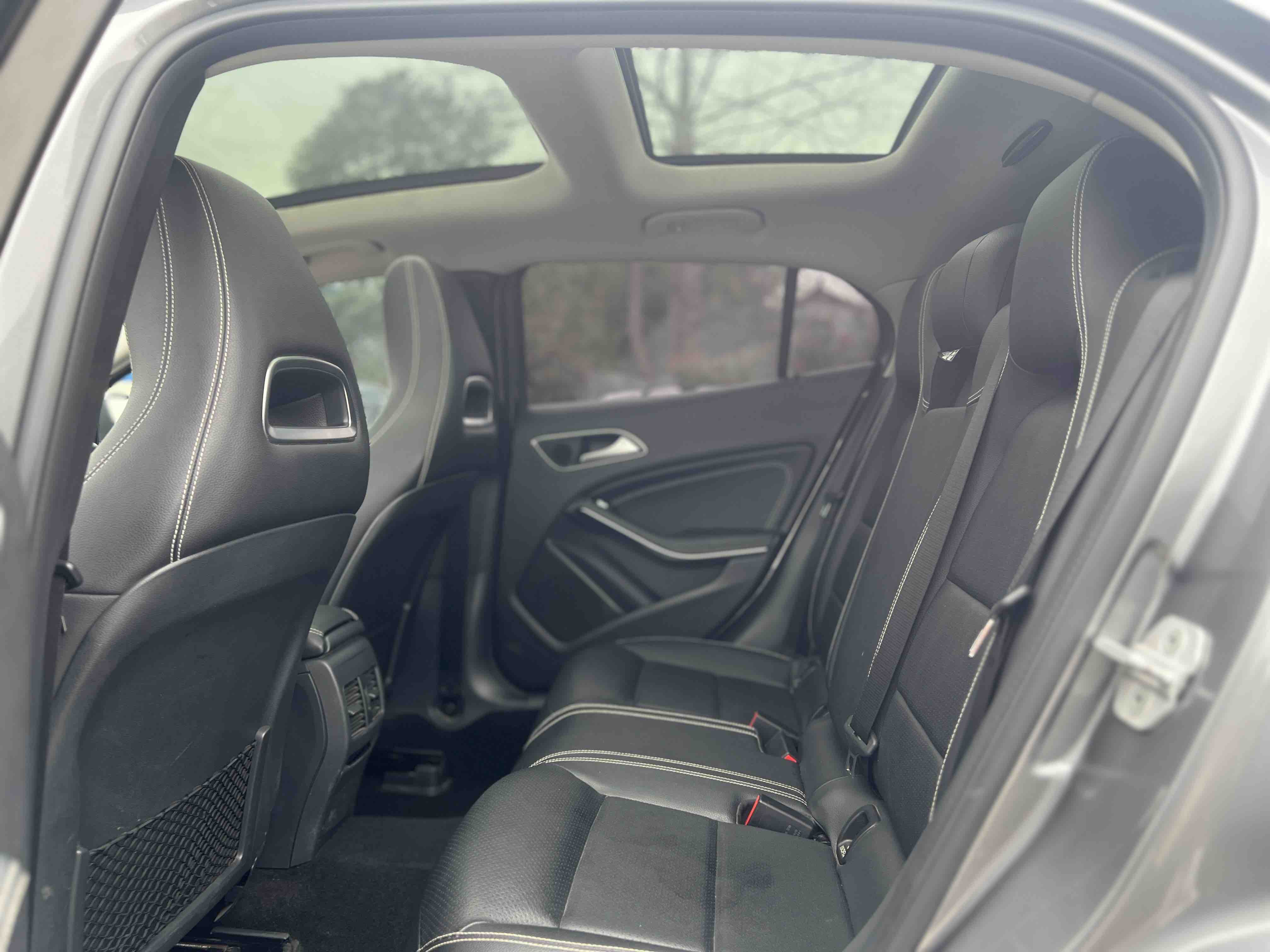 Mercedes-Benz GLA Class 2017 immagine di auto #6