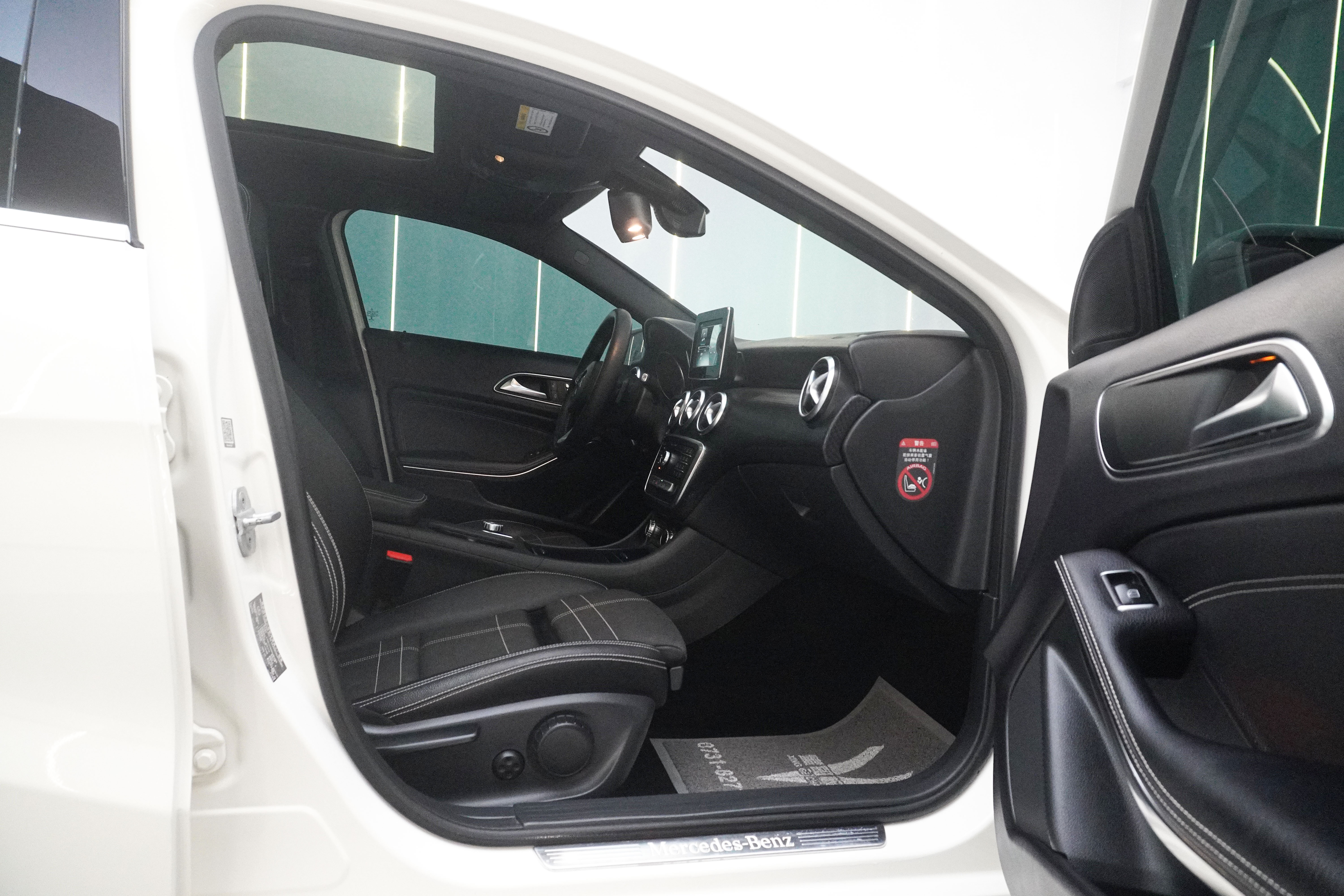 Mercedes-Benz A Class (Imported) 2017 #6 Mercedes-Benz A Class (Imported) 2017 car image #6