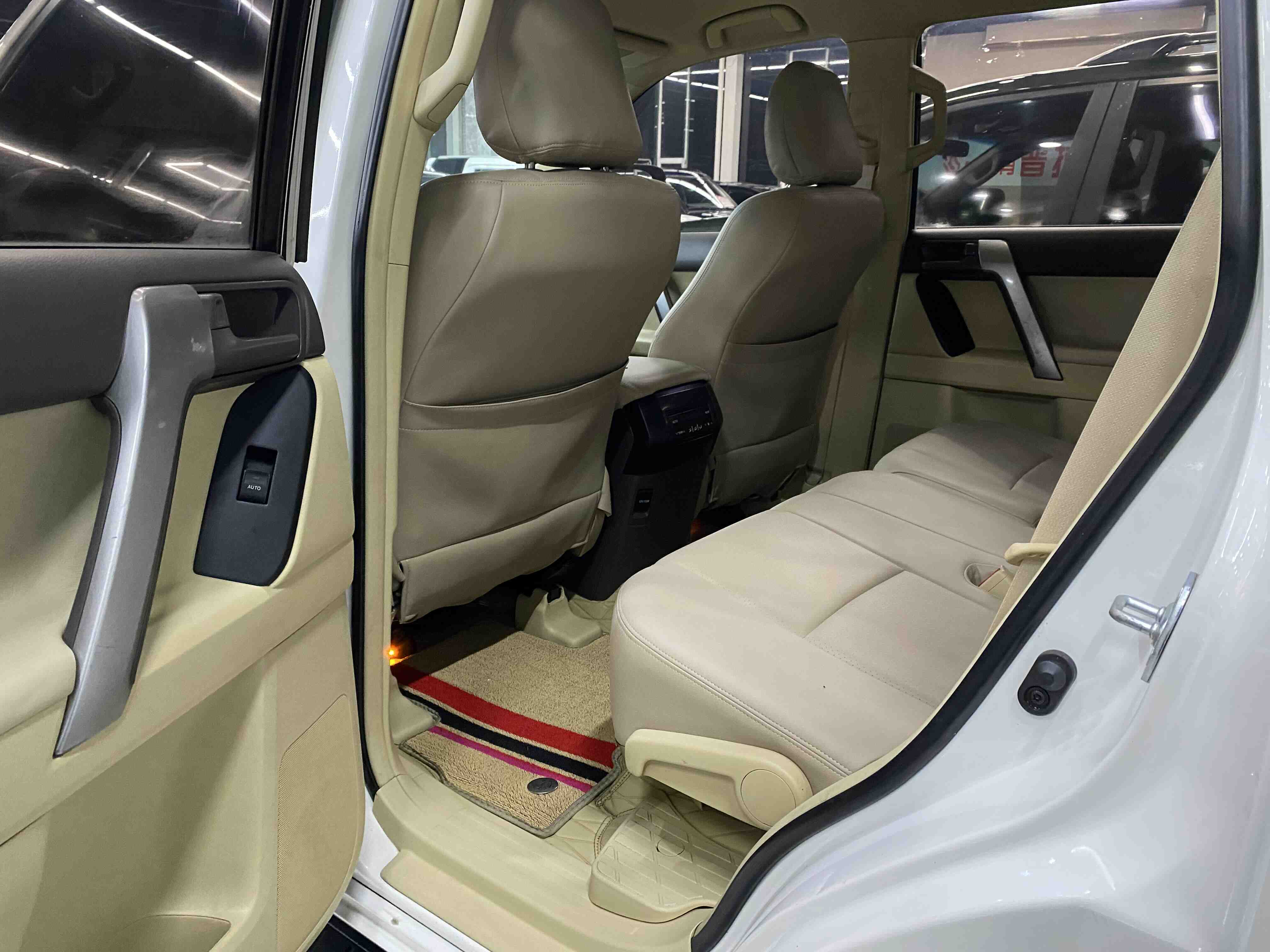 Toyota 2014 car image #6