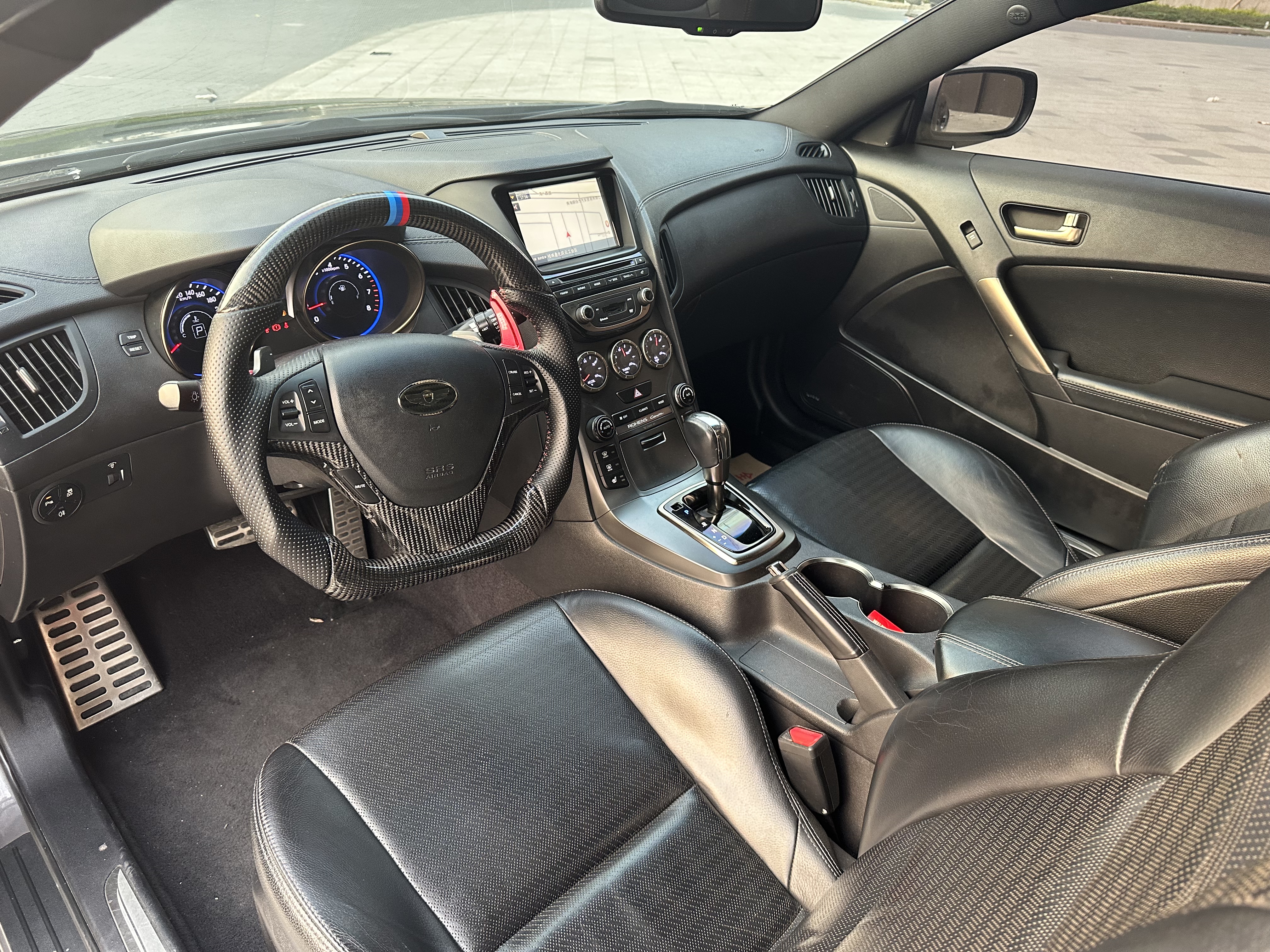 Hyundai Rohens 2014 #6 Hyundai Rohens 2014 car image #6