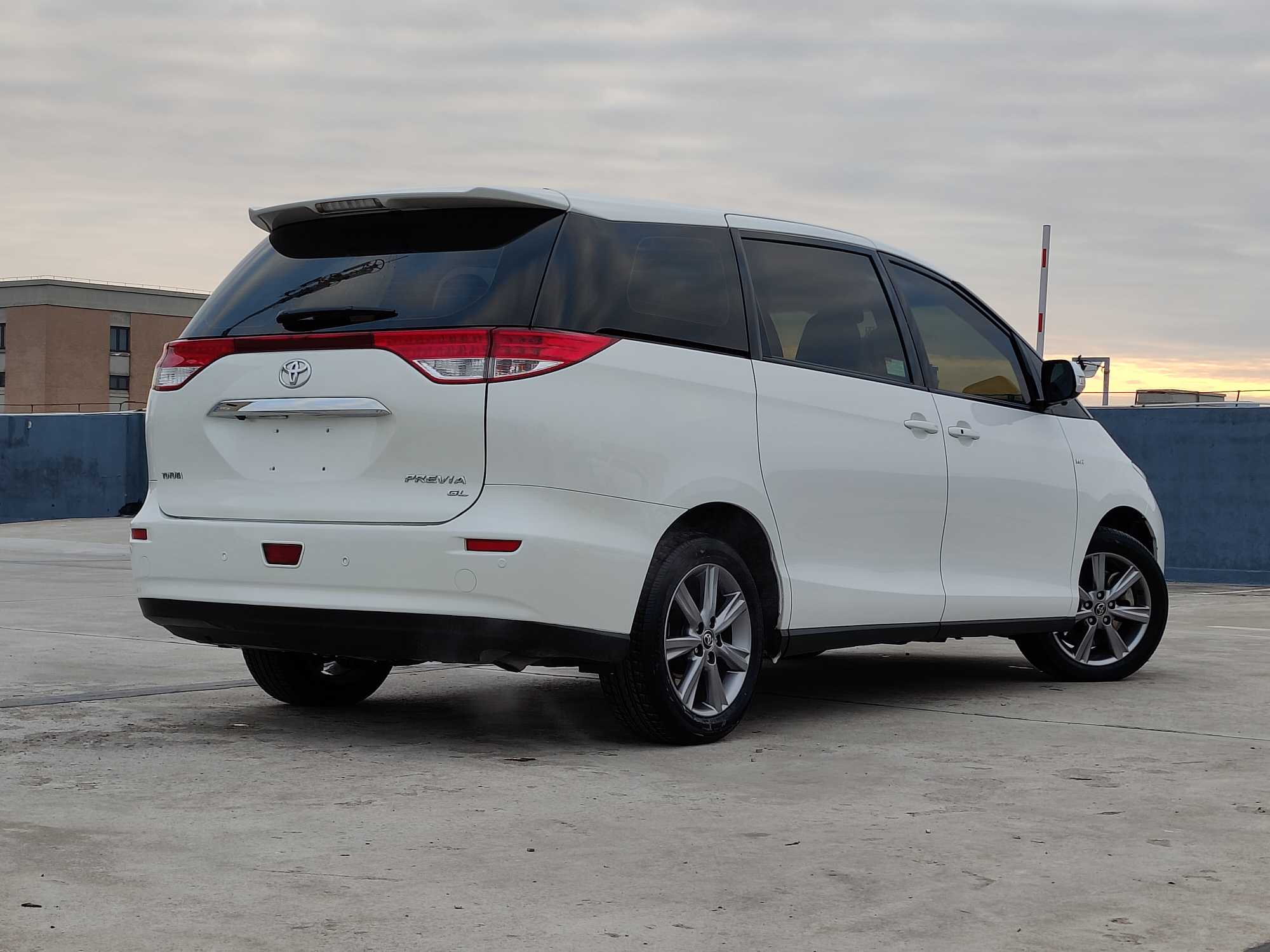 Toyota Previa 2018 car image #6