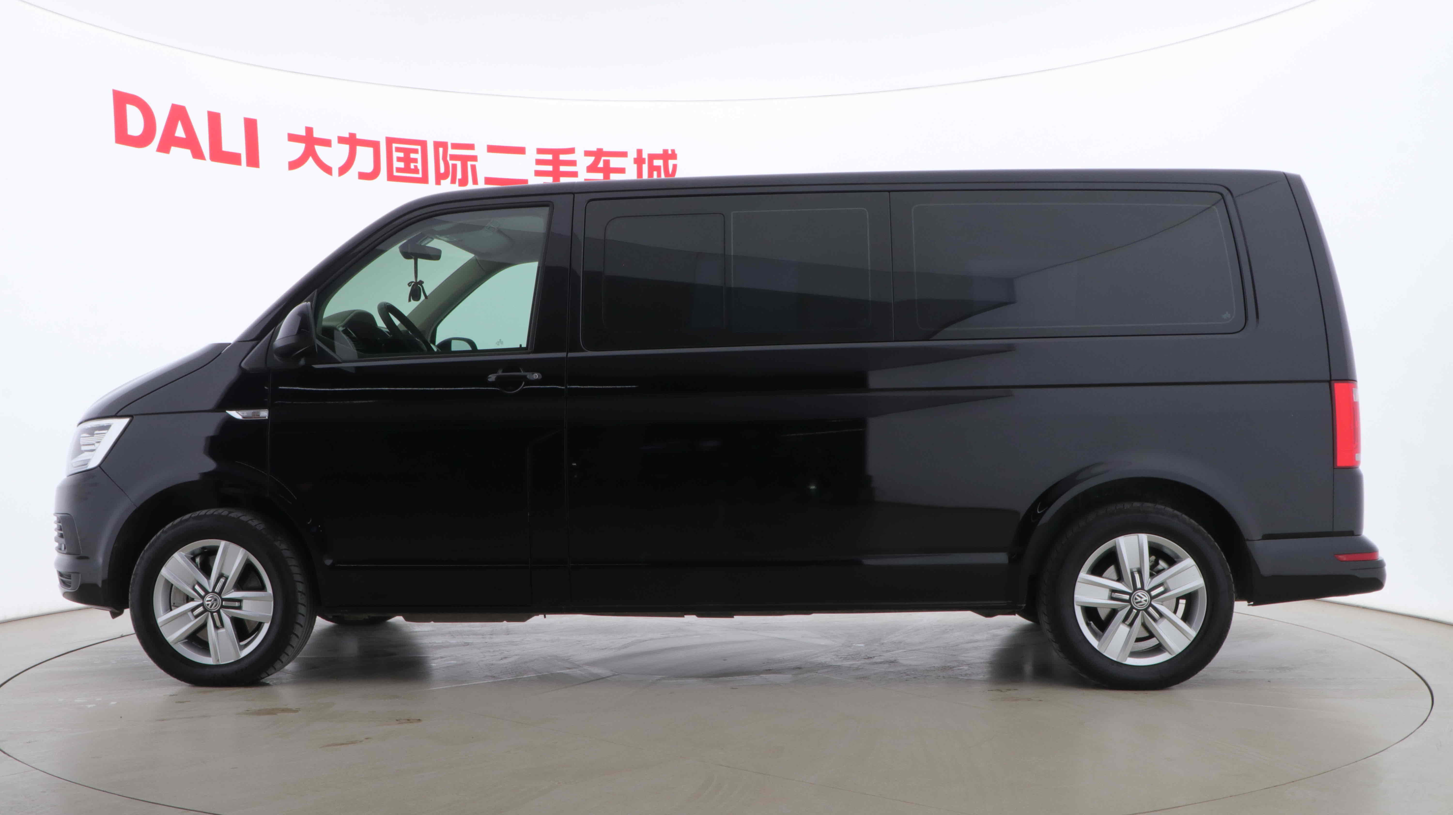 Volkswagen Caravelle 2020 car image #6