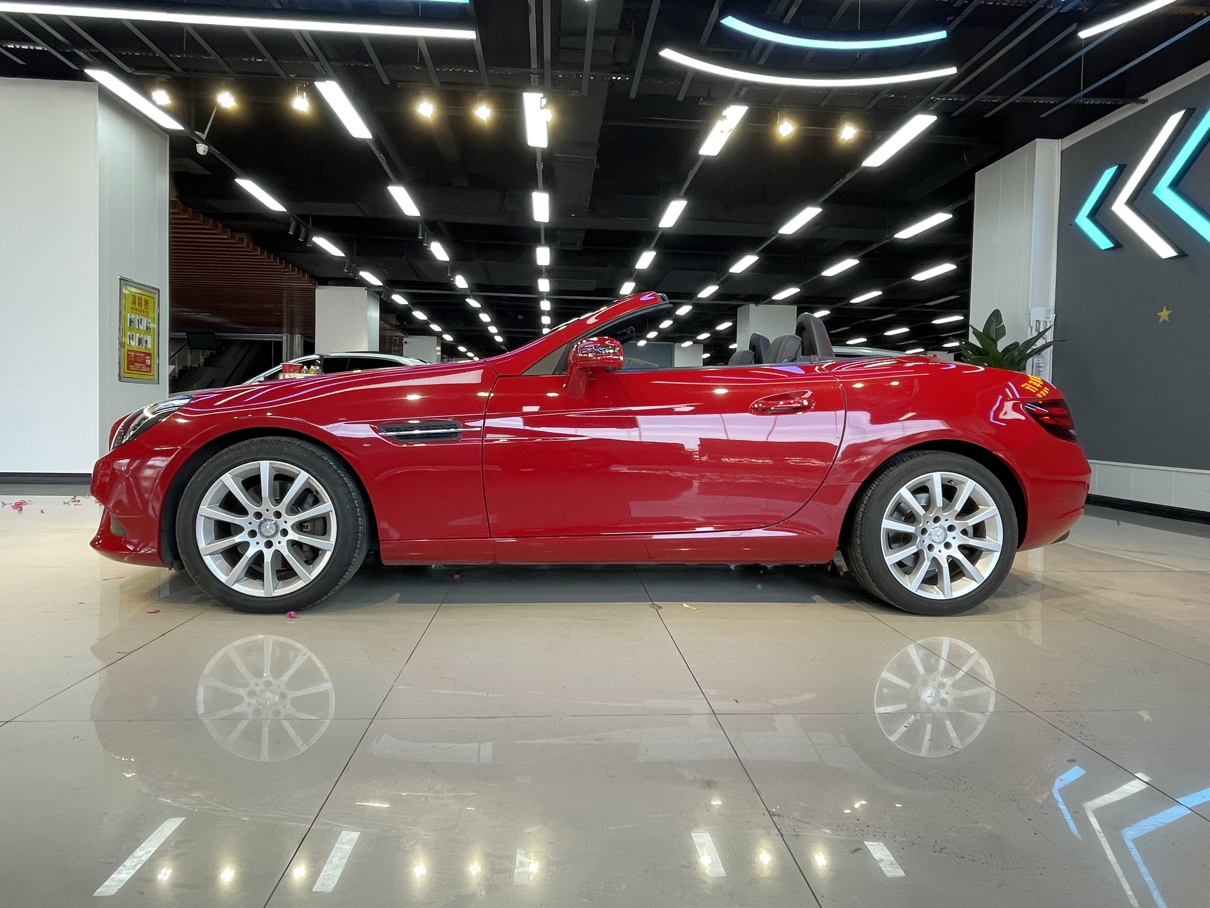 Mercedes-Benz SLC Class 2017 #6 Mercedes-Benz SLC Class 2017 car image #6