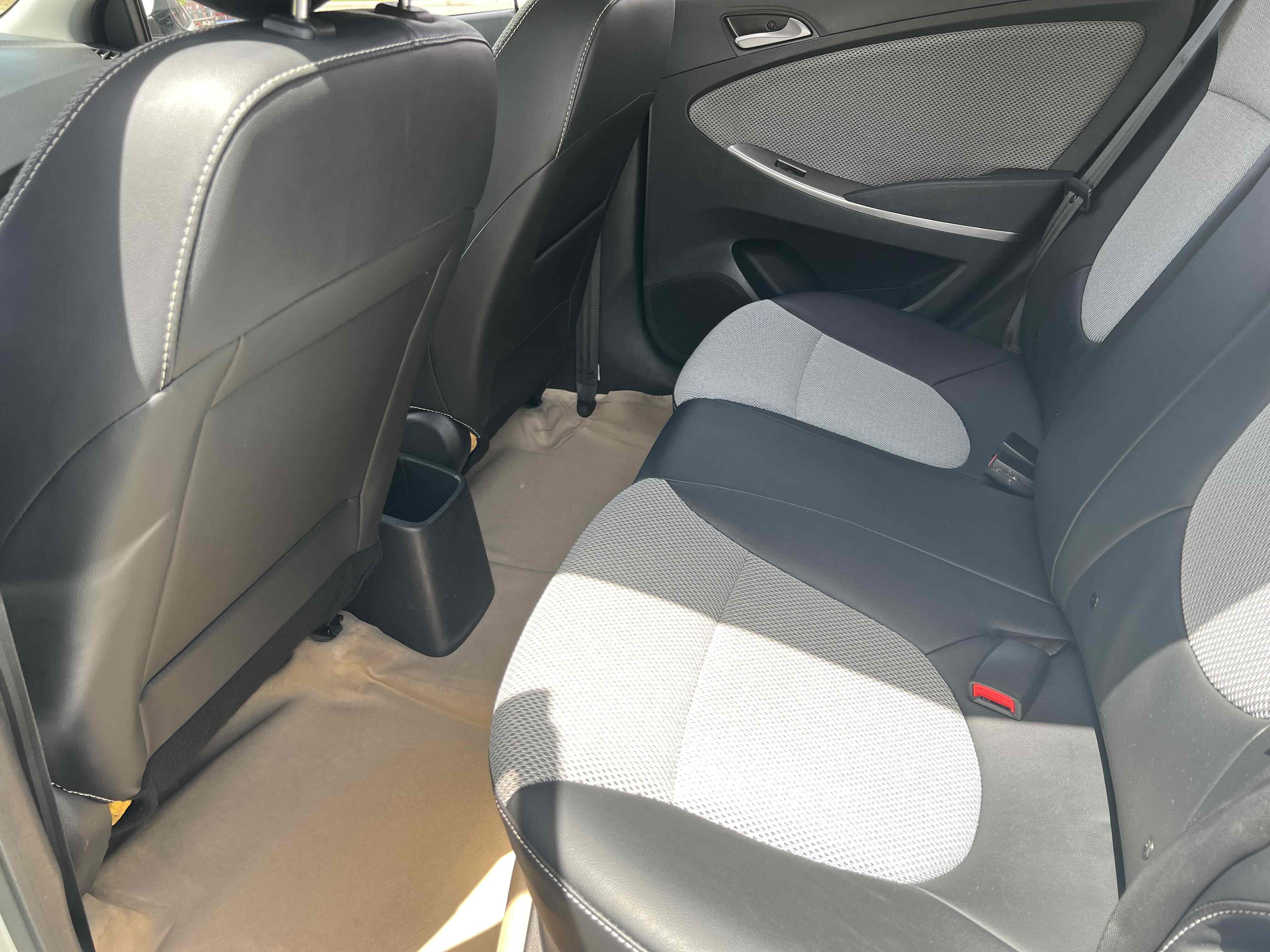 Hyundai Reina Hatchback 2015 #6 Hyundai Reina Hatchback 2015 immagine di auto #6