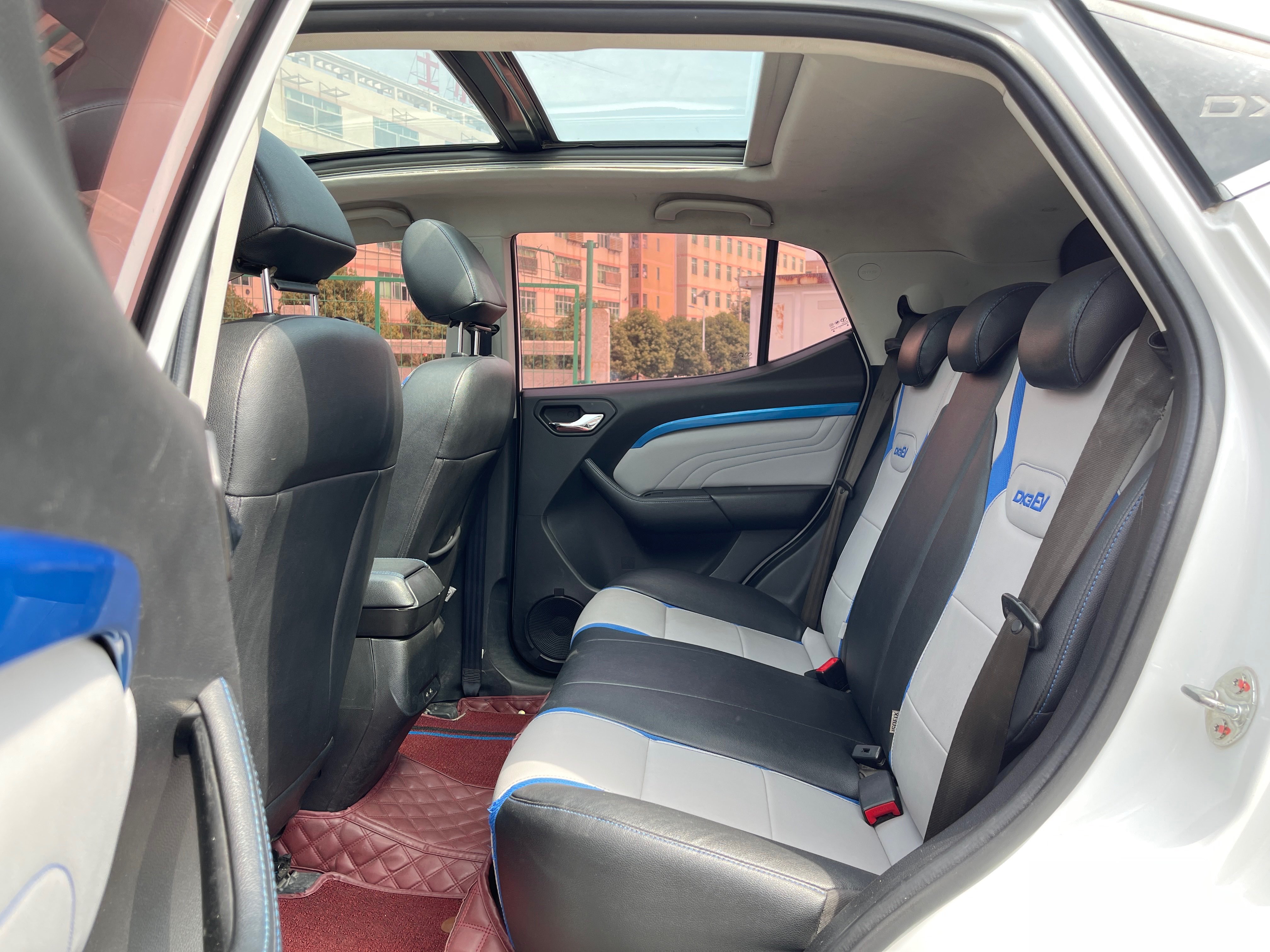 Soueast DX3 2018 car image #6