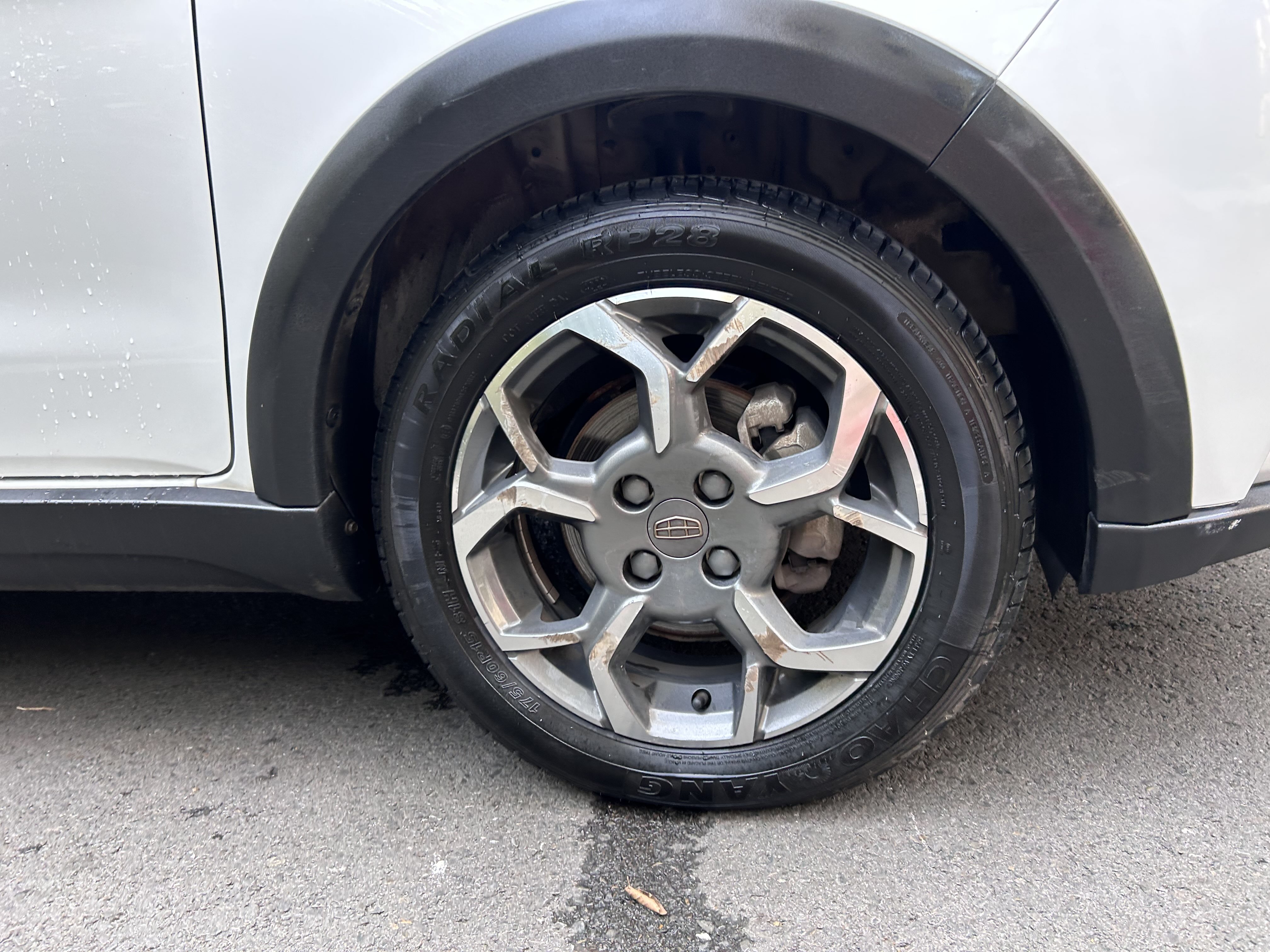 GEELY Vision X1 2018 car image #6