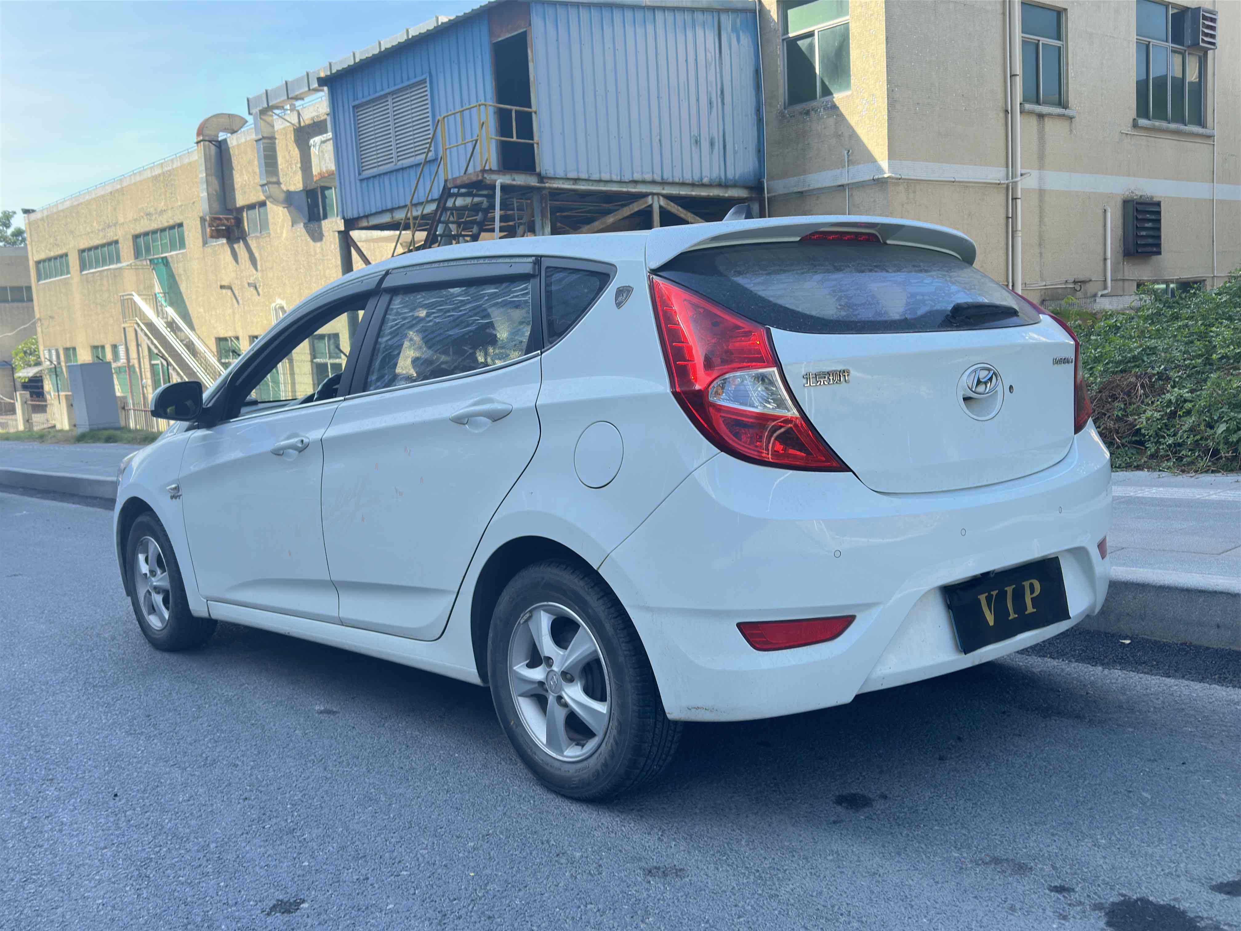 Hyundai Reina Hatchback 2016 imagem de carro #6