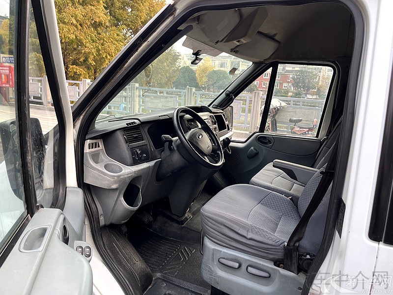 Ford New Transit 2010 car image #6