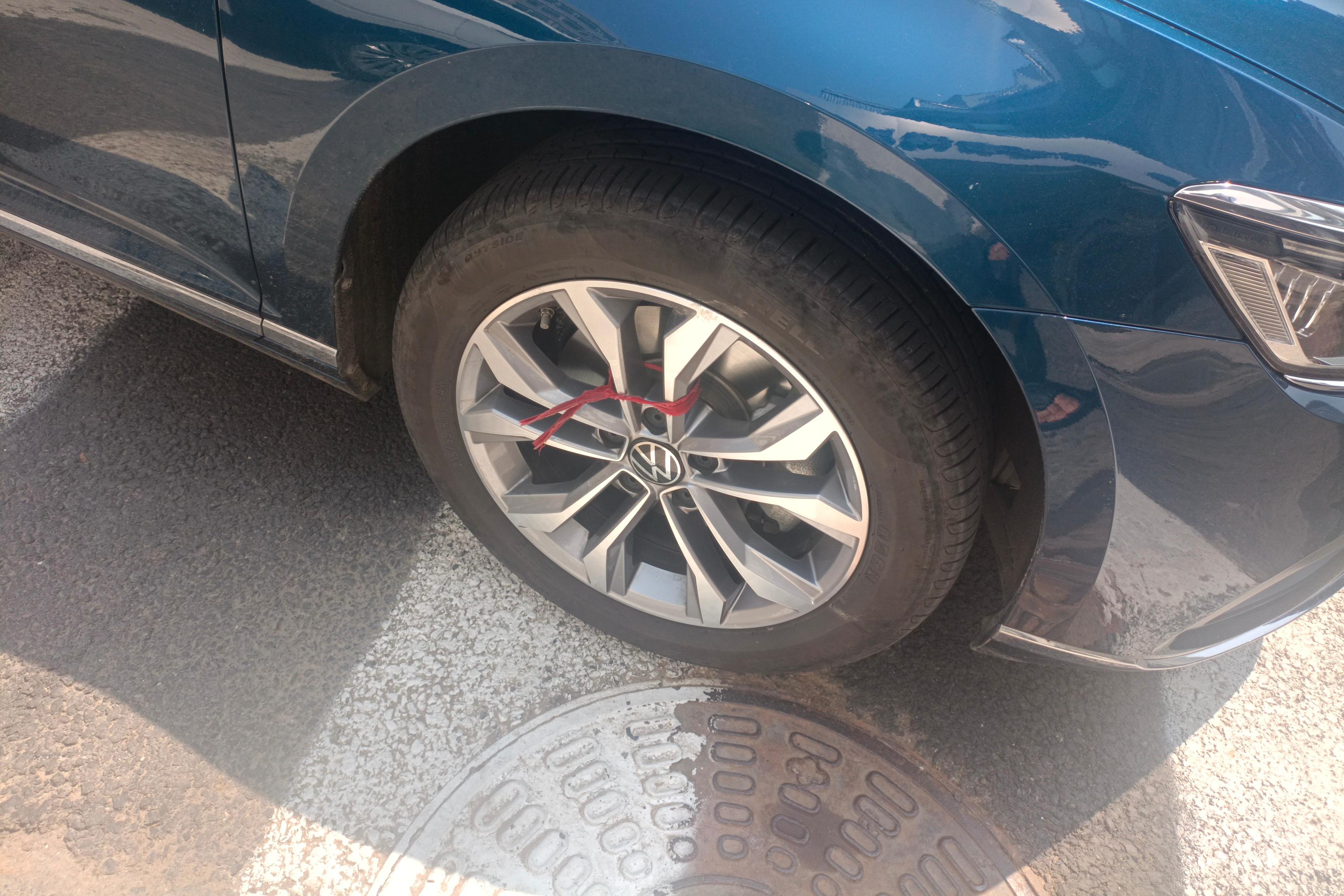 Volkswagen Passat Variant 2021 immagine di auto #6