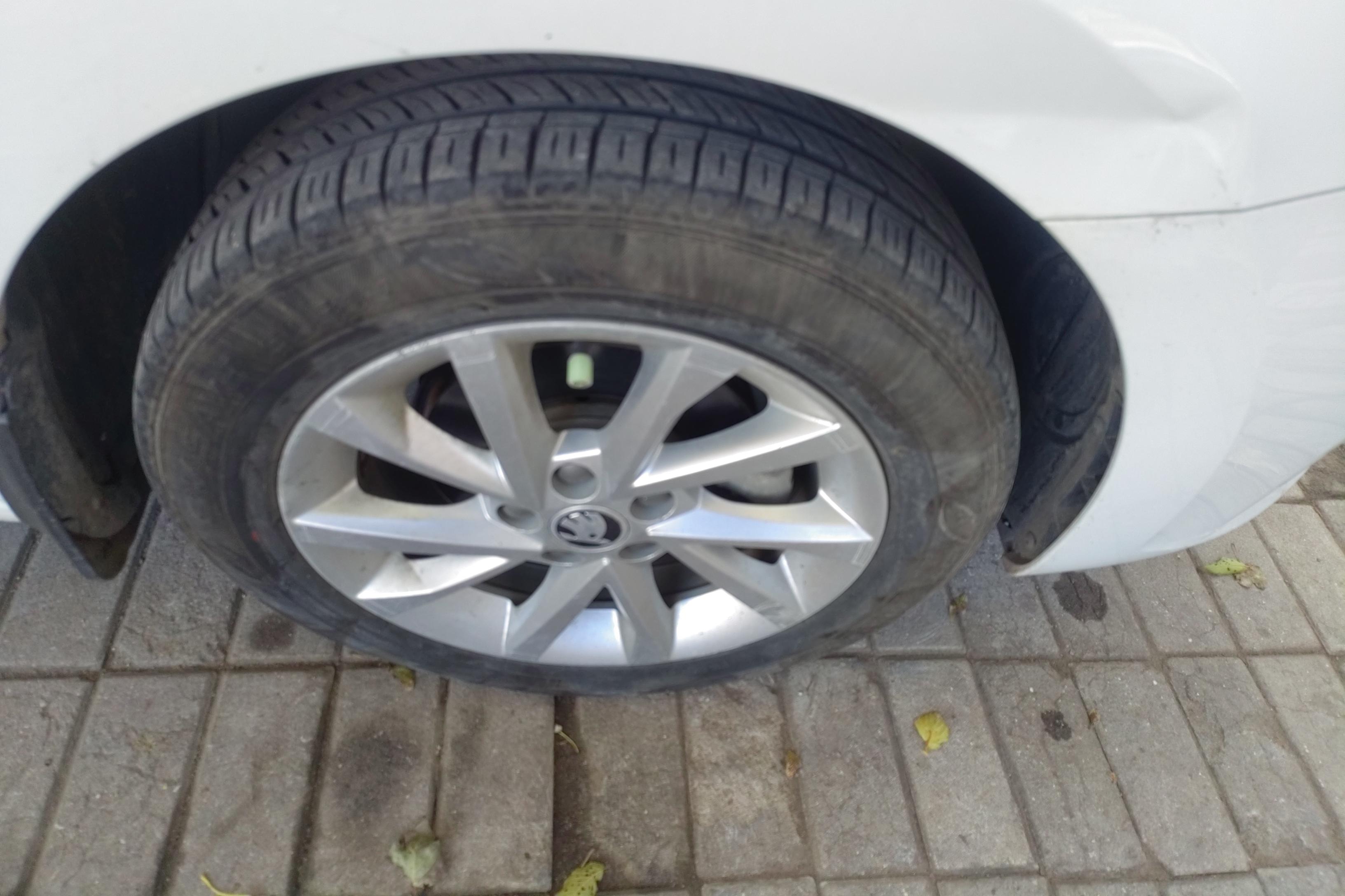 Skoda Rapid Spaceback 2021 car image #6