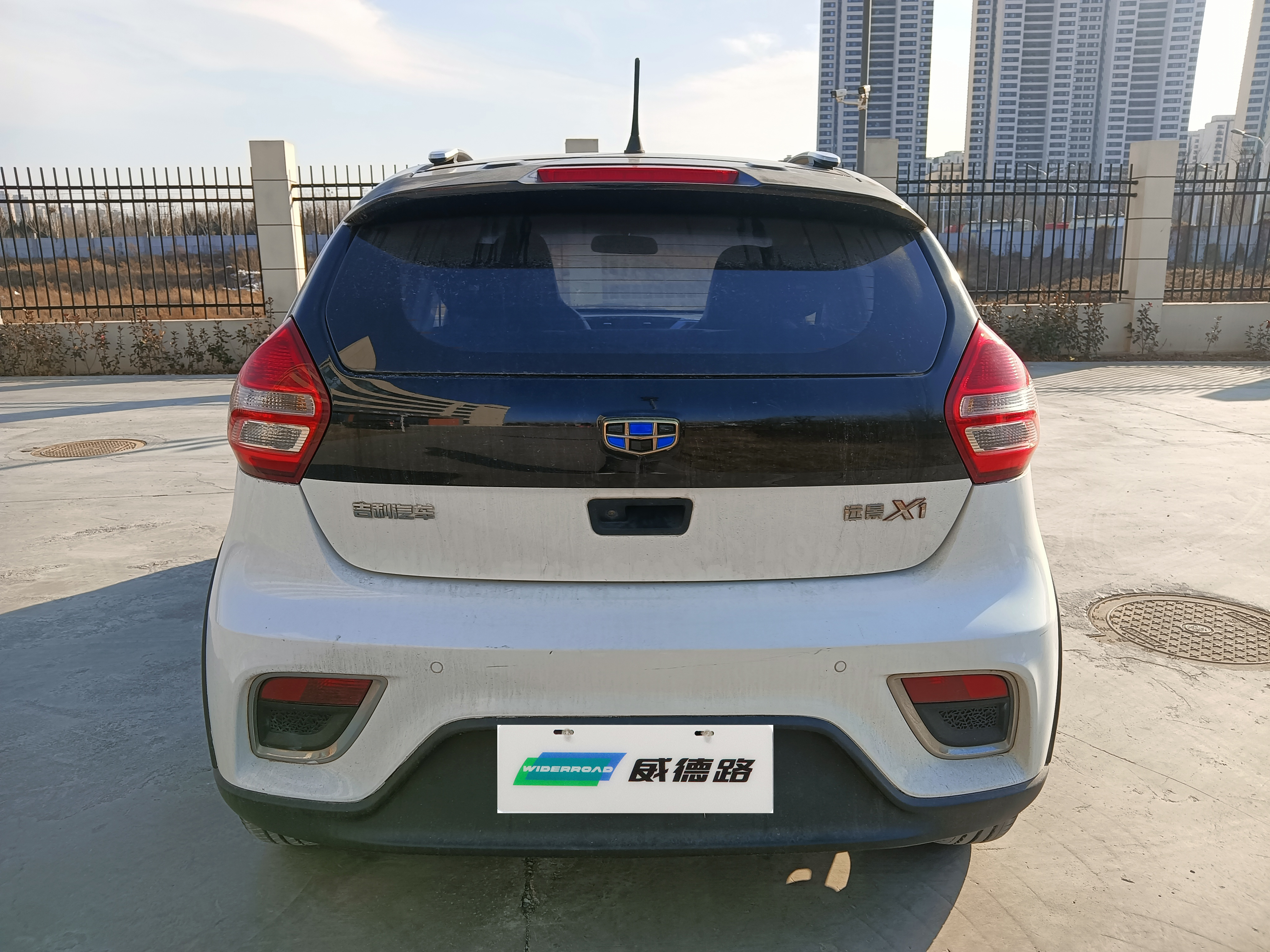 GEELY Vision X1 2019 صورة سيارة #6