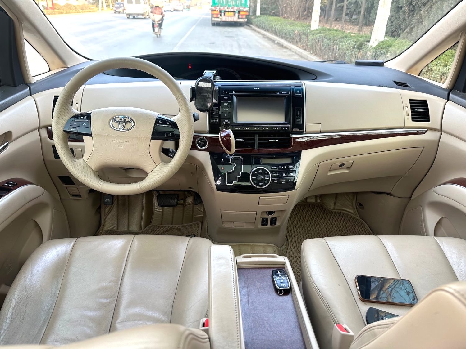 Toyota Previa 2017 car image #6