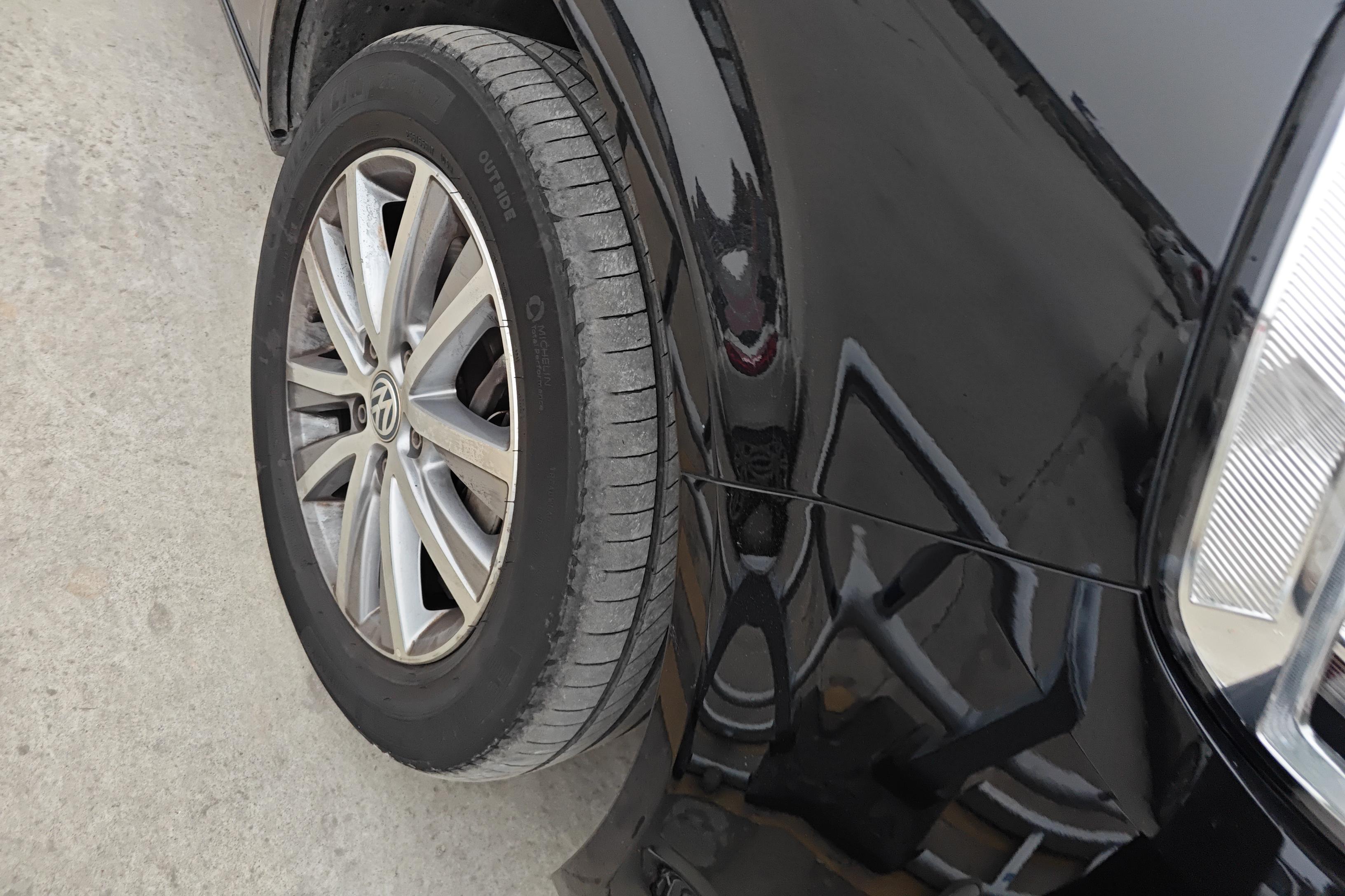 Volkswagen Caravelle 2019 car image #6