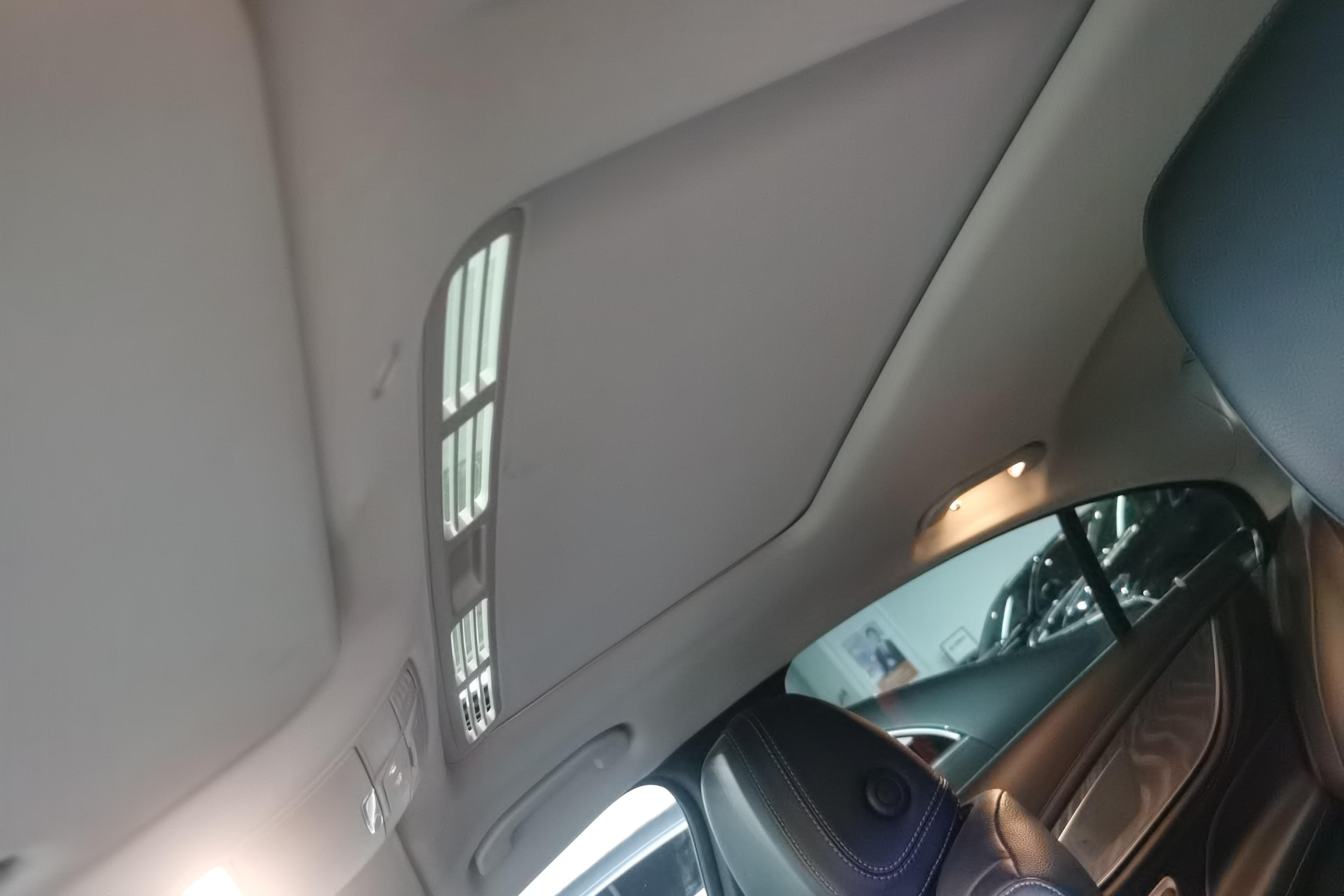 Mercedes-Benz CLS Class 2018 car image #6