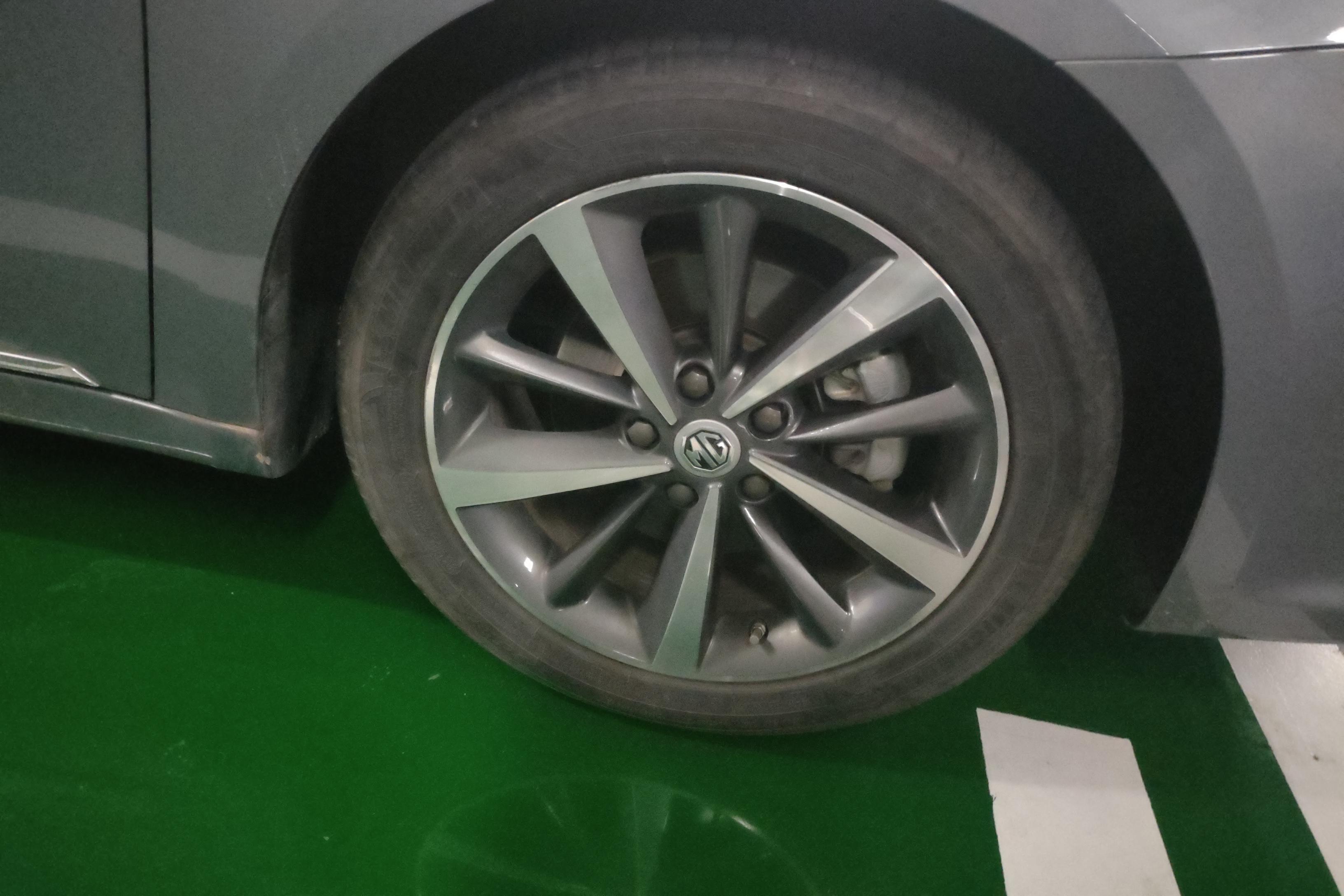 MG 6 New Energy 2019 car image #6