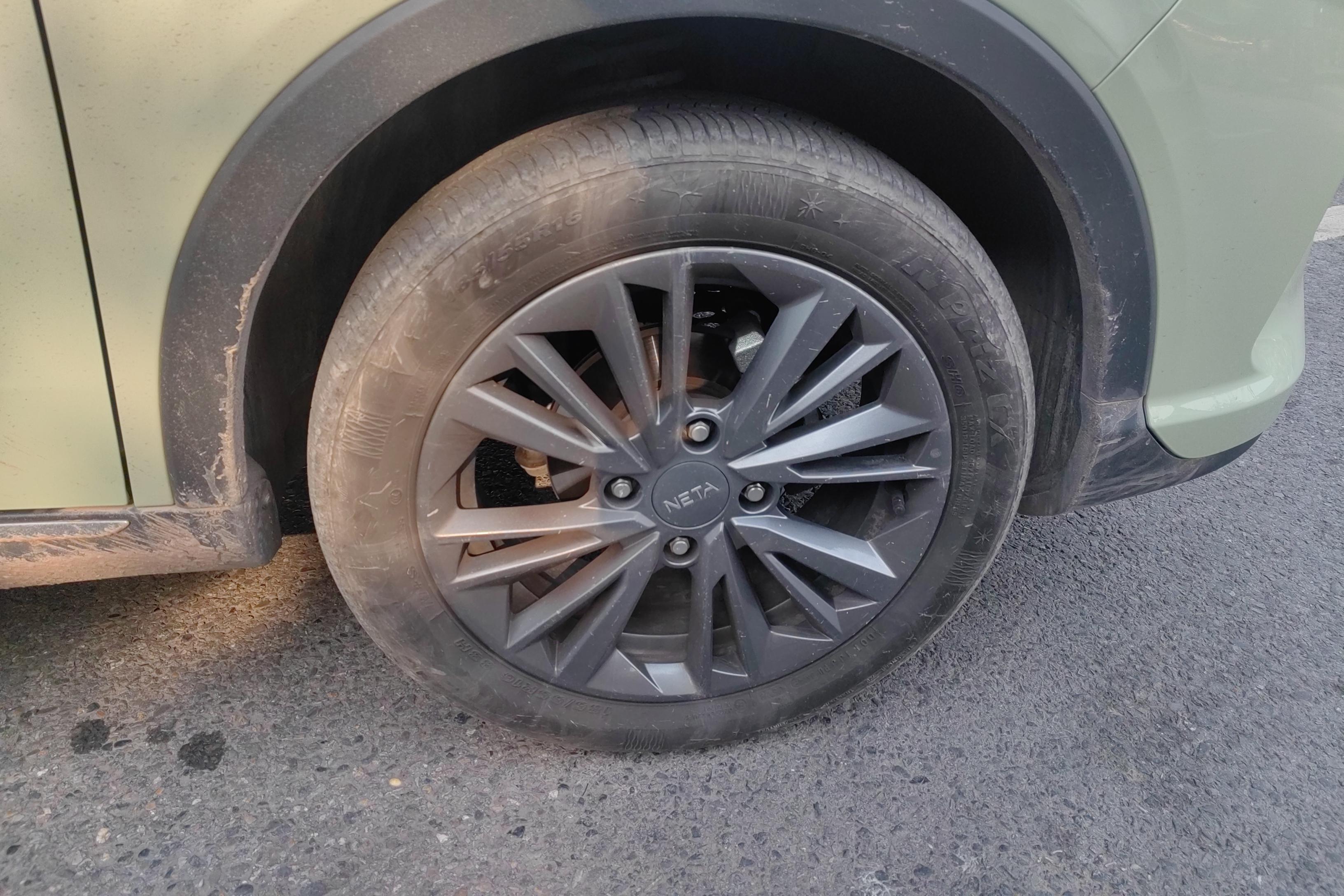 哪吒汽车 哪吒L 2023 汽车图片 #6