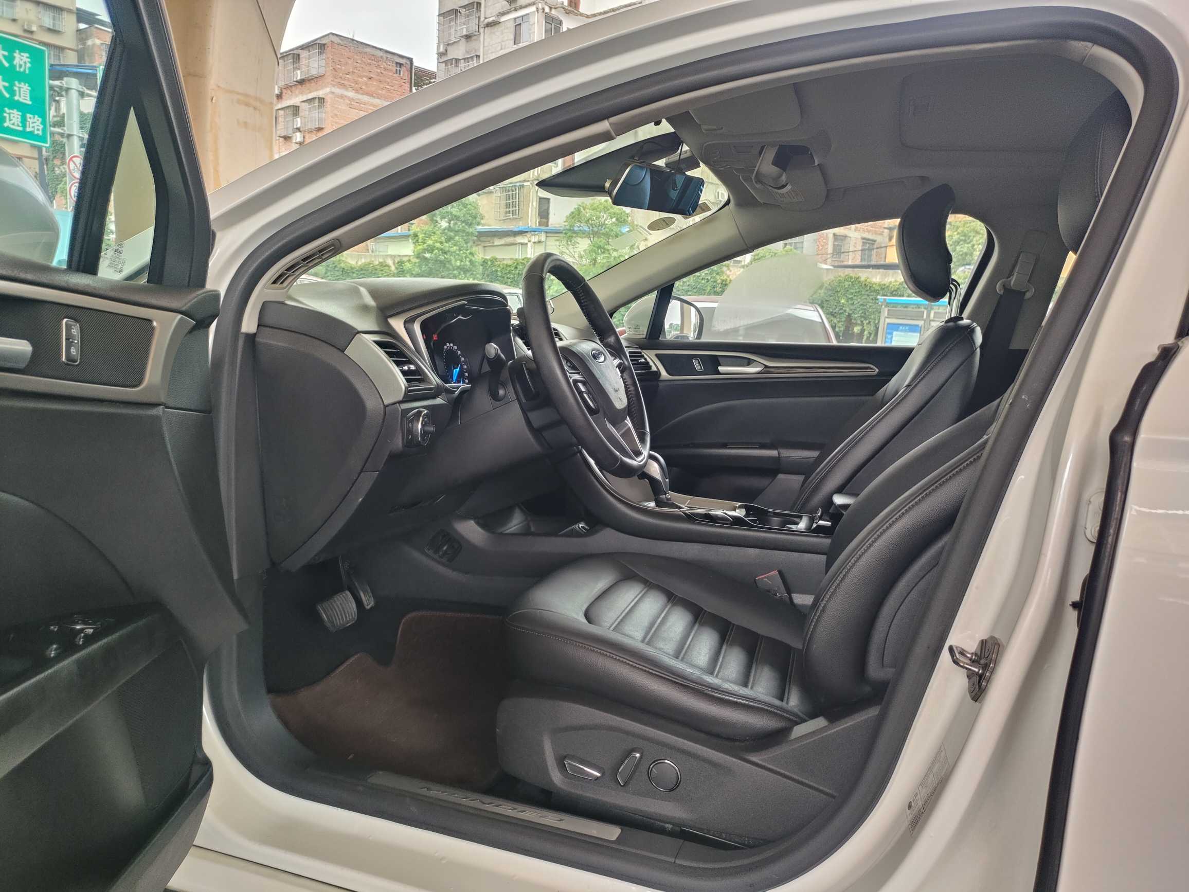 Ford Zhisheng 2015 #6 Ford Zhisheng 2015 car image #6